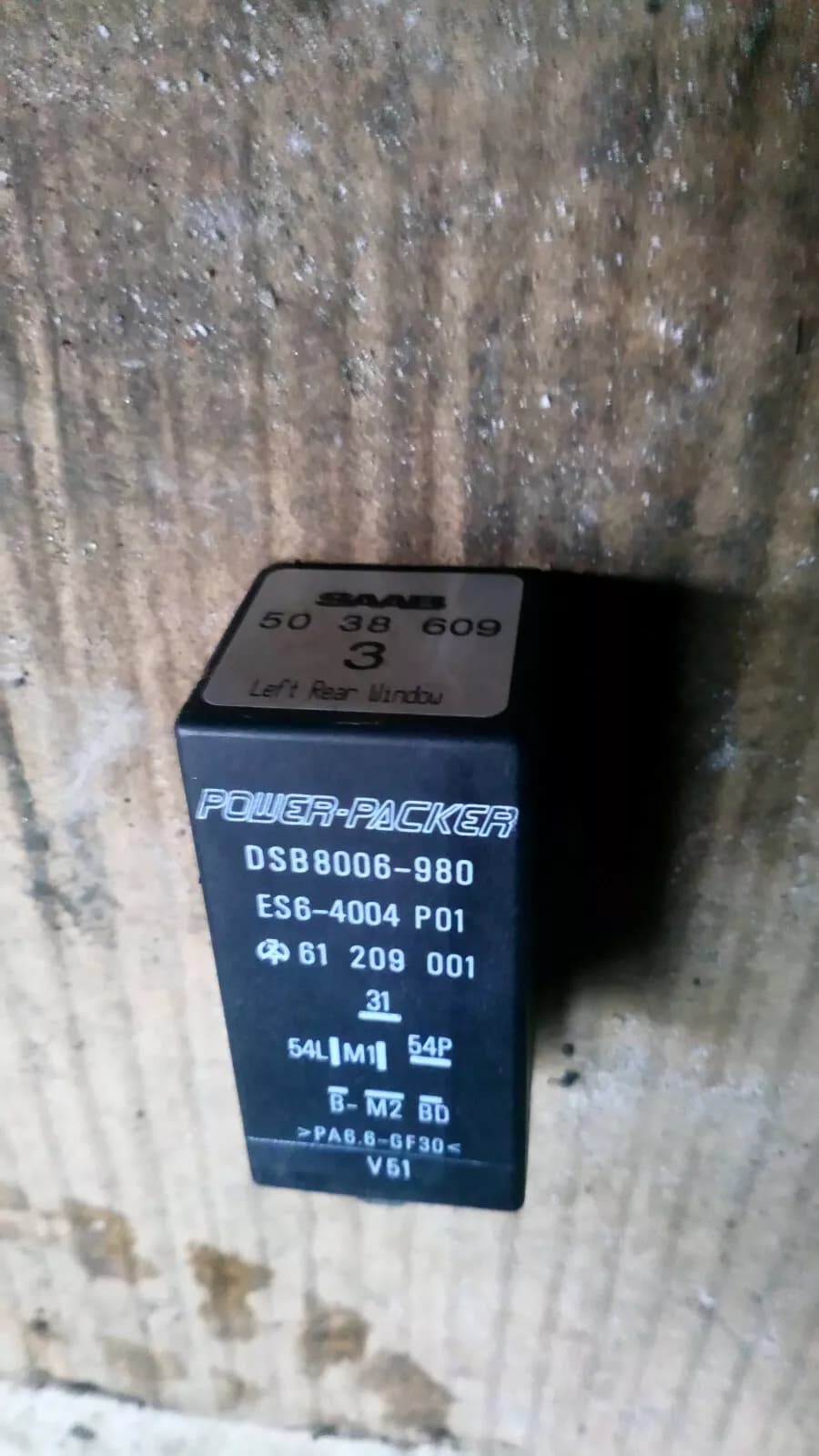 SAAB 9-3 Convertible Relay Part No : 5038609 Year:1998-03