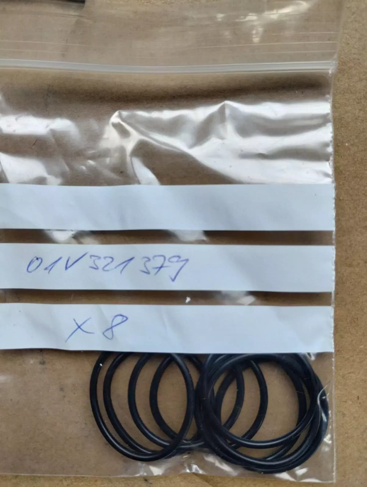 ORIGINAL BENTLEY SEAL RING 4 PCS No: 01V321379