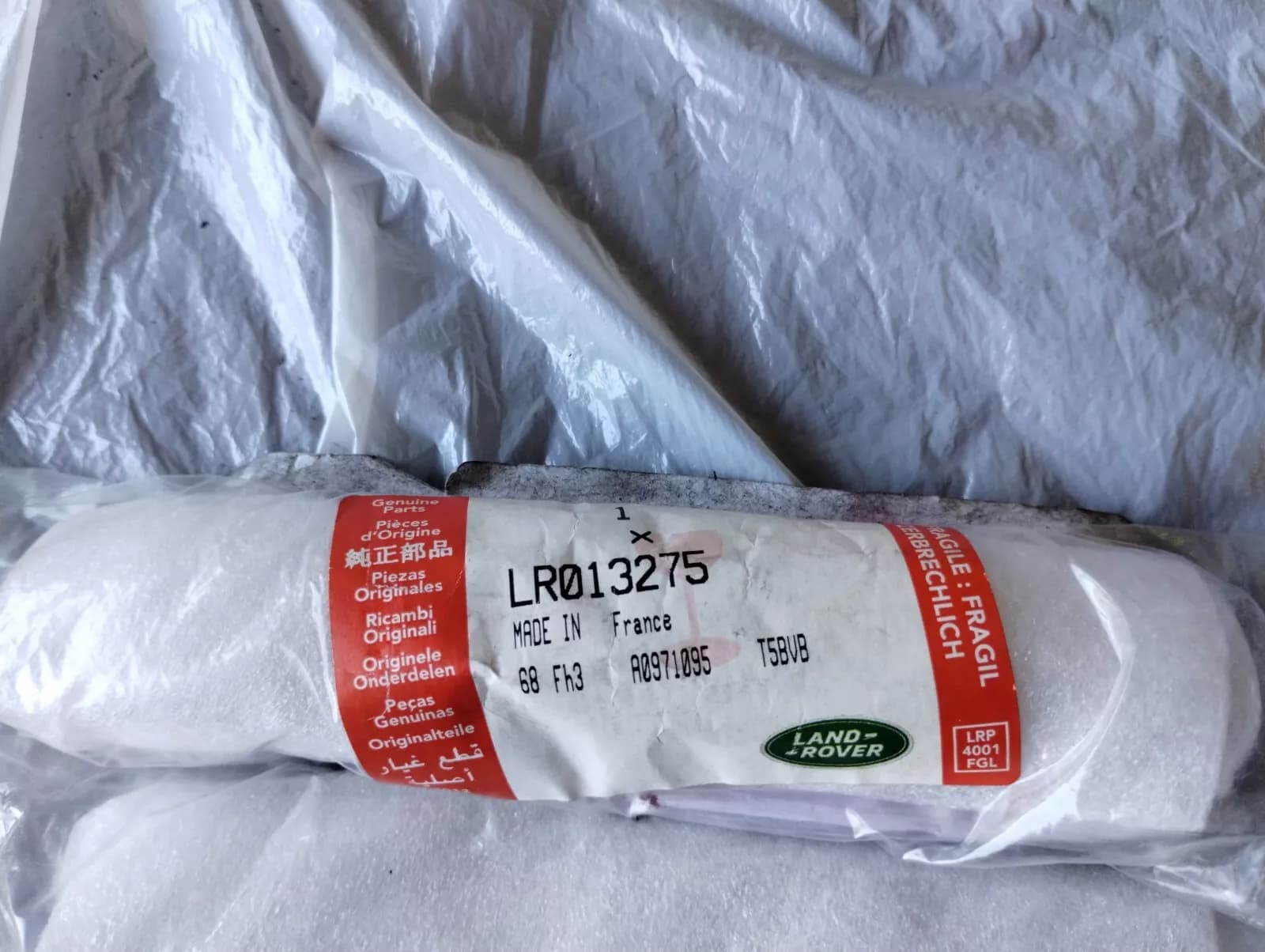 Jaguar, Land Rover, genuine Glow Plug No: LR013275