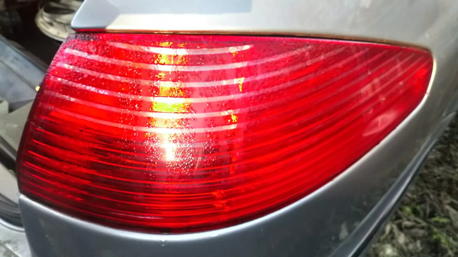 Peugeot 607 original rear light right year:2007