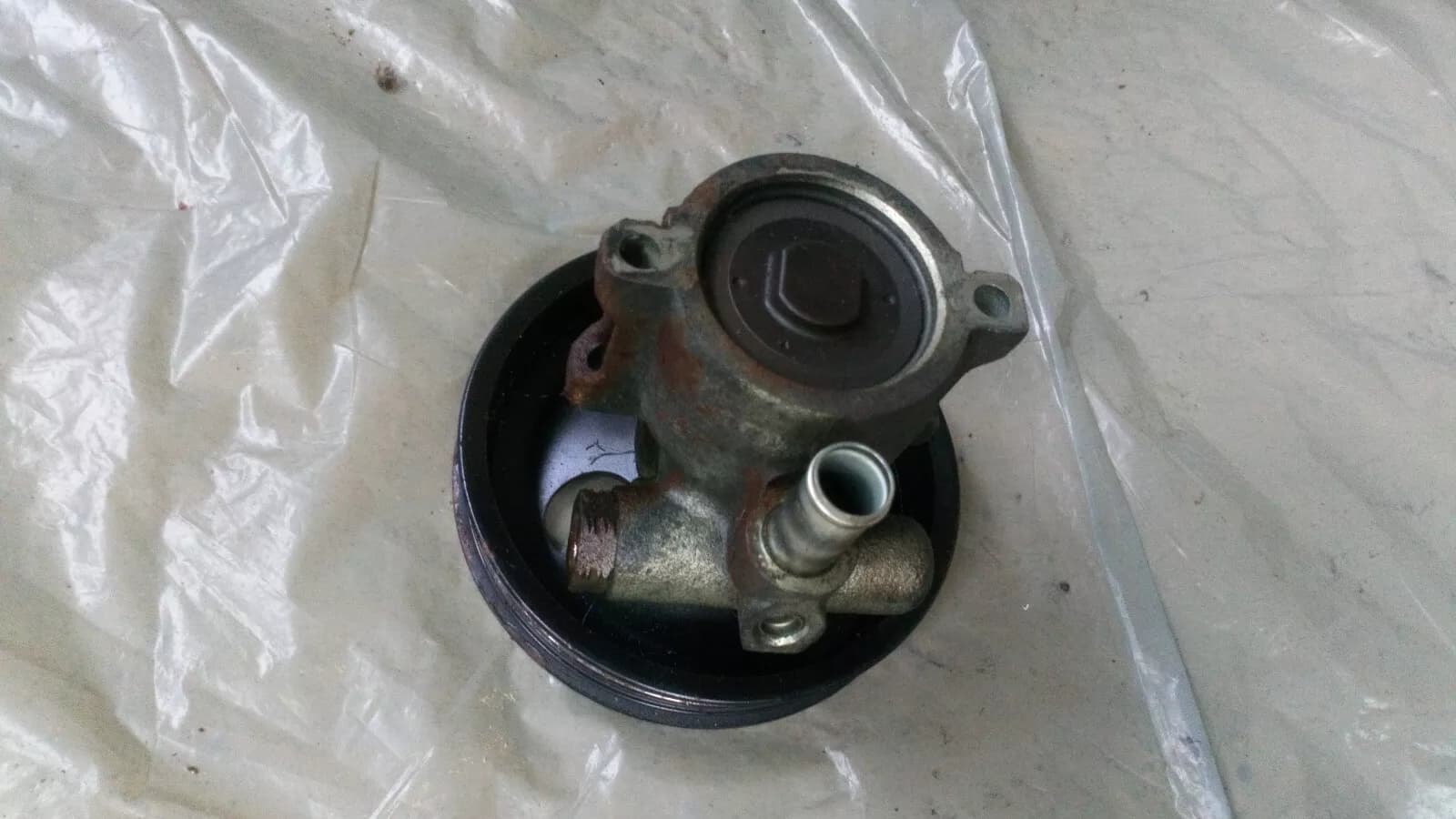 SAAB 9000 2.0T, 2.3T Servo pump Year:1996