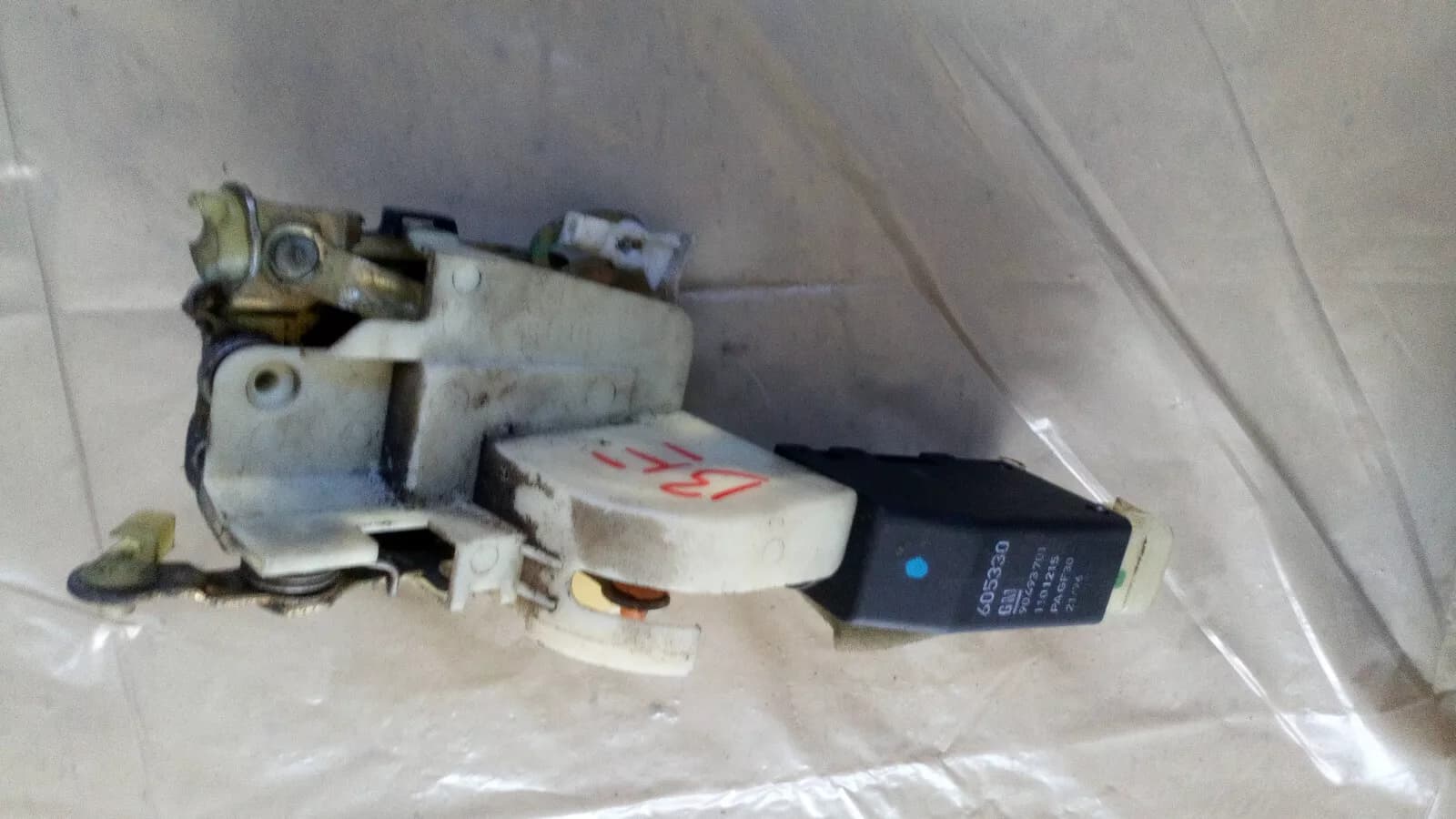 Saab 900 NG Convertible door lock left year:1994-98