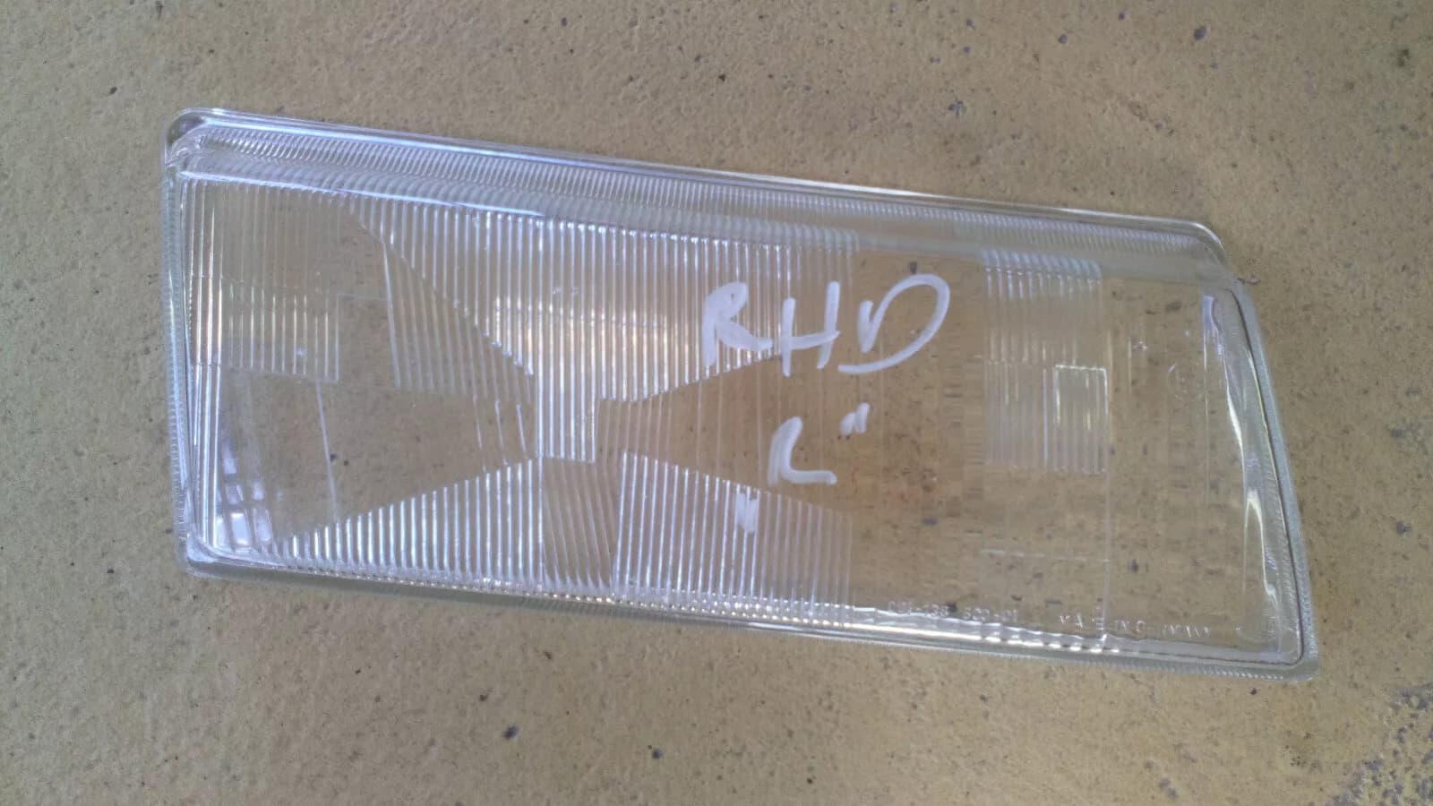 SAAB 9000 RHD headlight glass right Bj:1992-1998