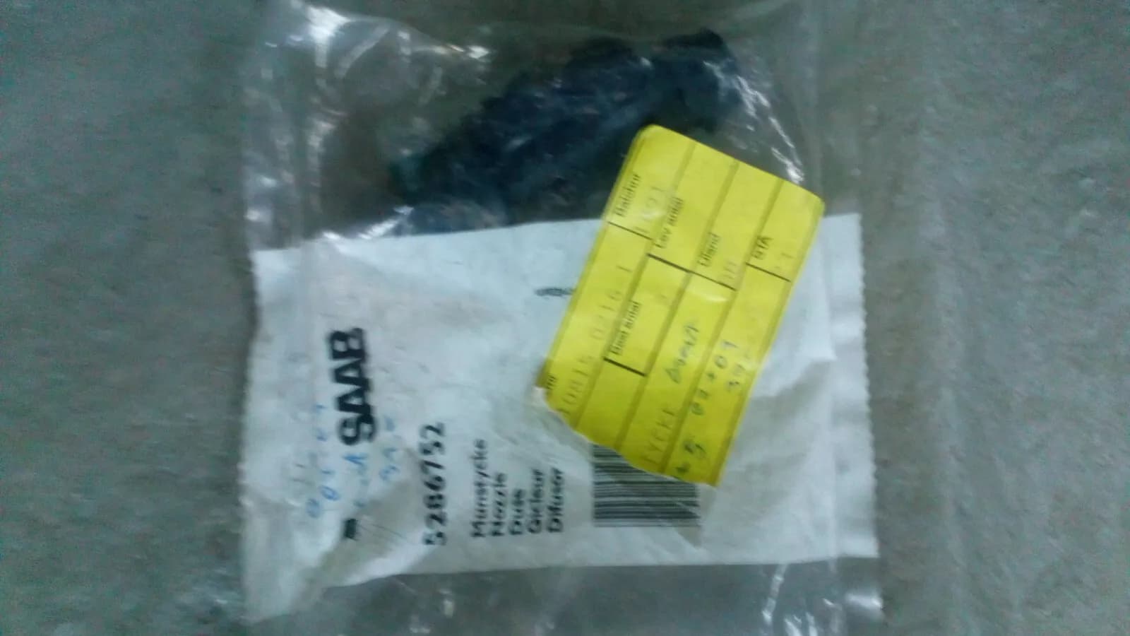 SAAB 9-5 Headlamp Washer nozzle left. Nr:5286752