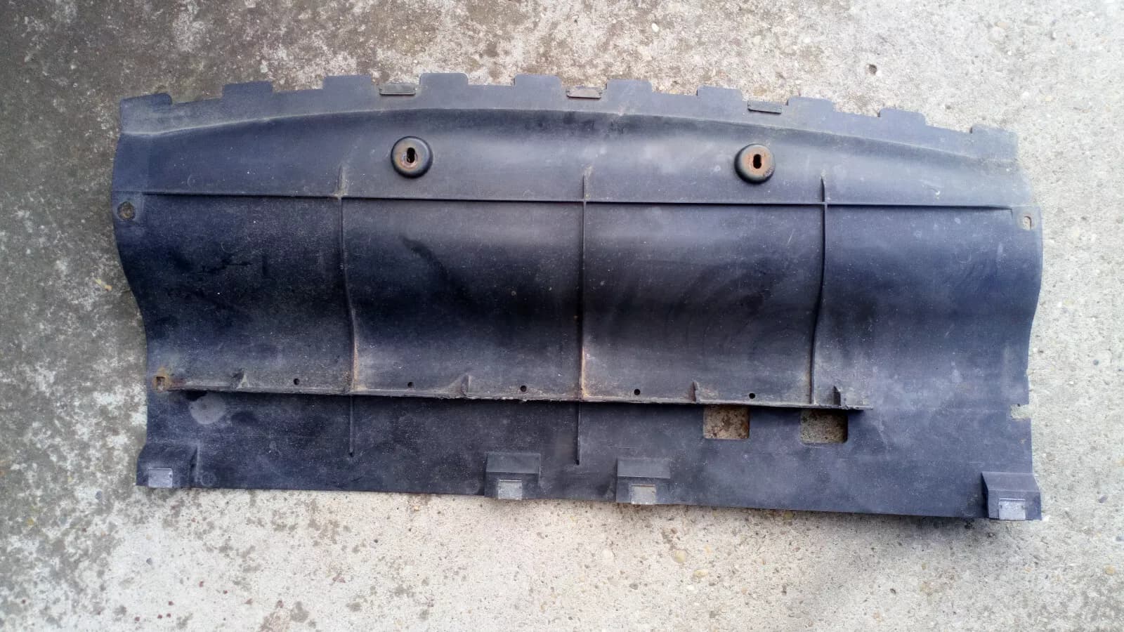 Saab 9000 front bumper cover year: 1992-98 part no : 9082876