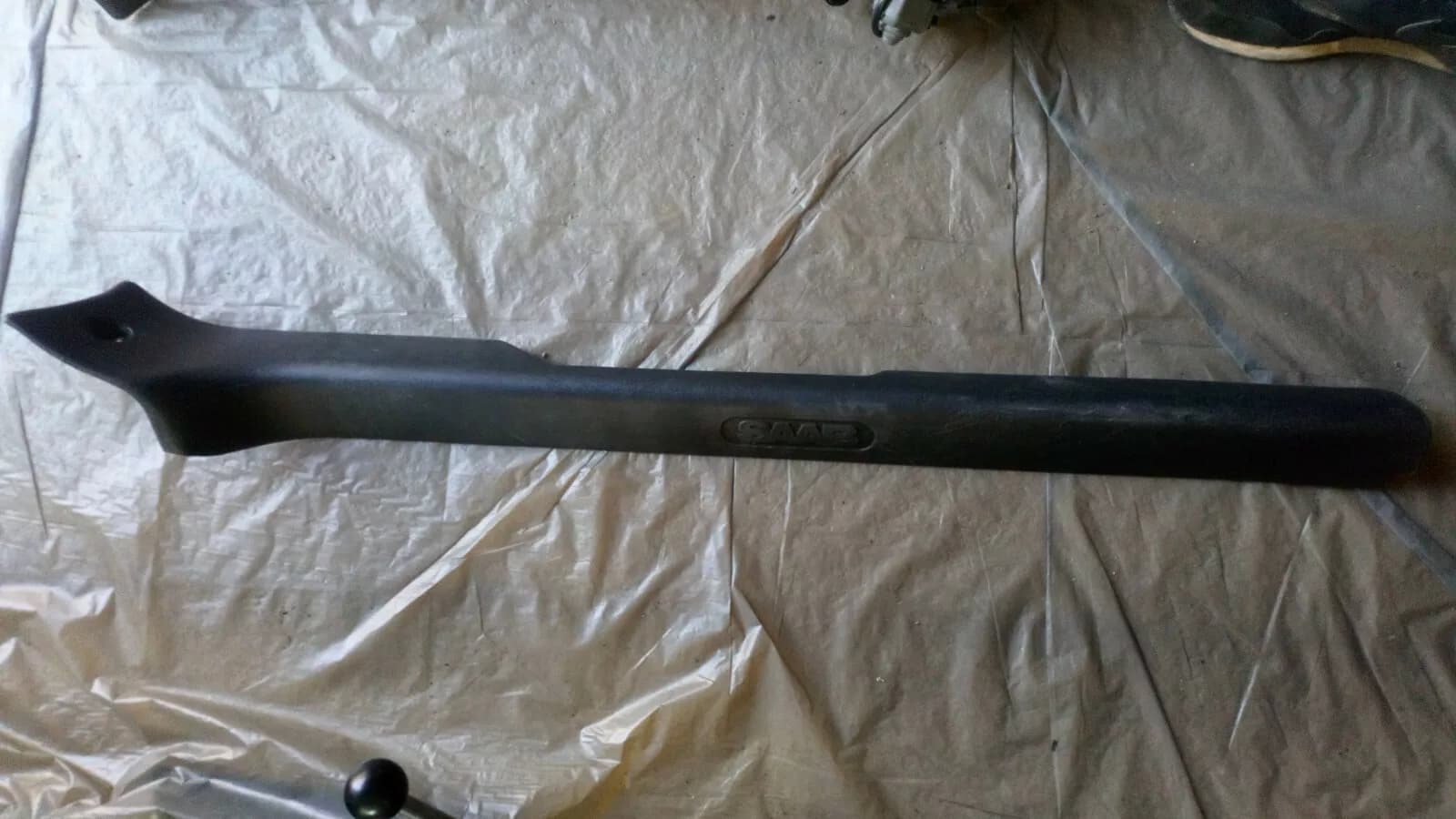 Saab 900NG convertible door sill trim right part no:4470472 year:1994-98