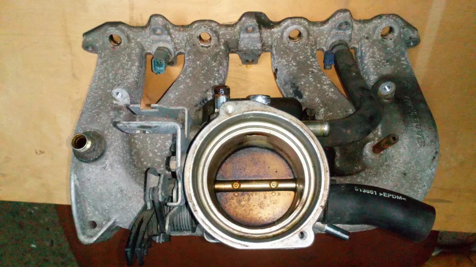 Saab 9-3 2 3i intake manifold Year:1998