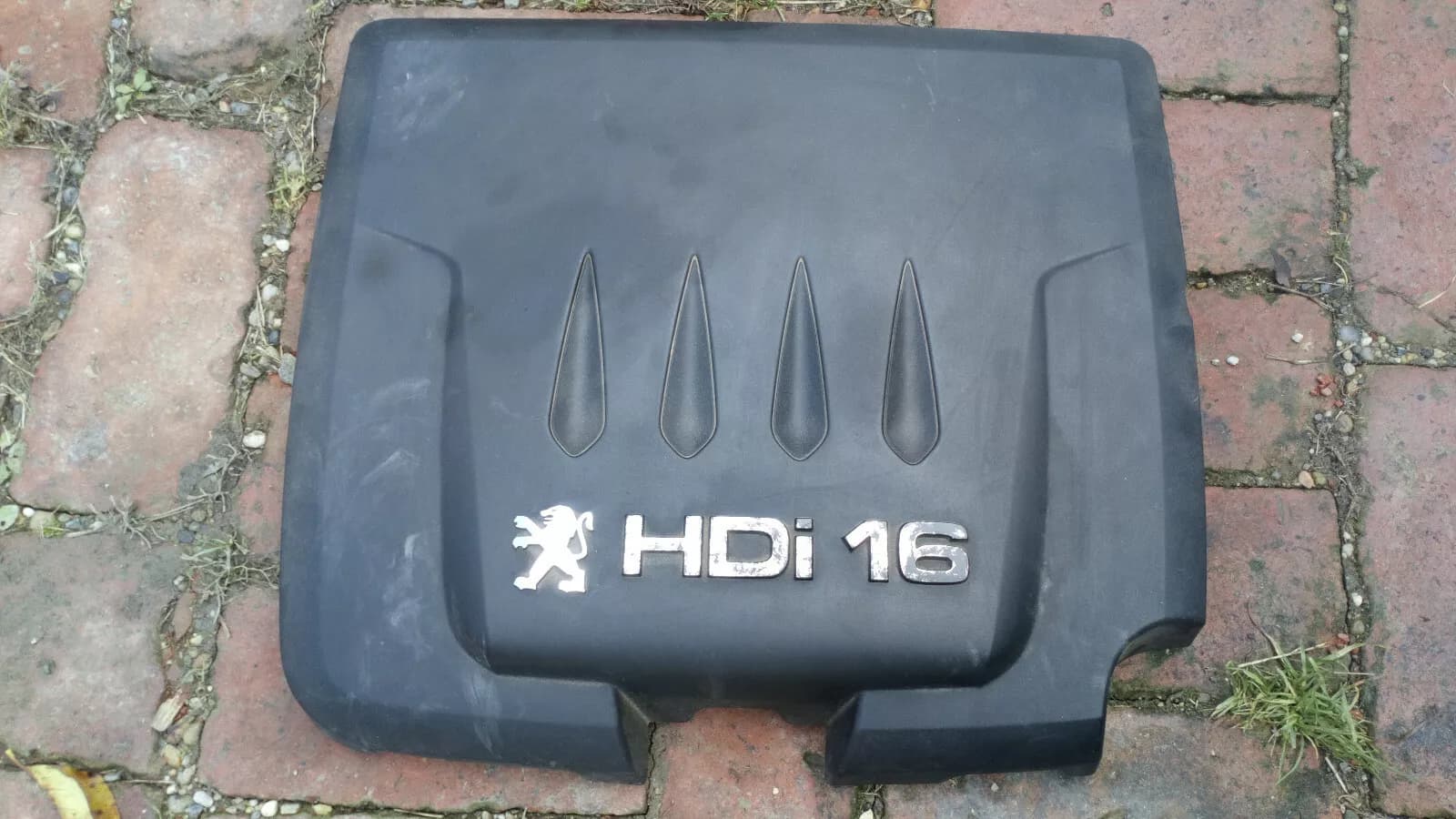 Peugeot 607 2.2 HDI engine cover, part no 9683207980, year 2009