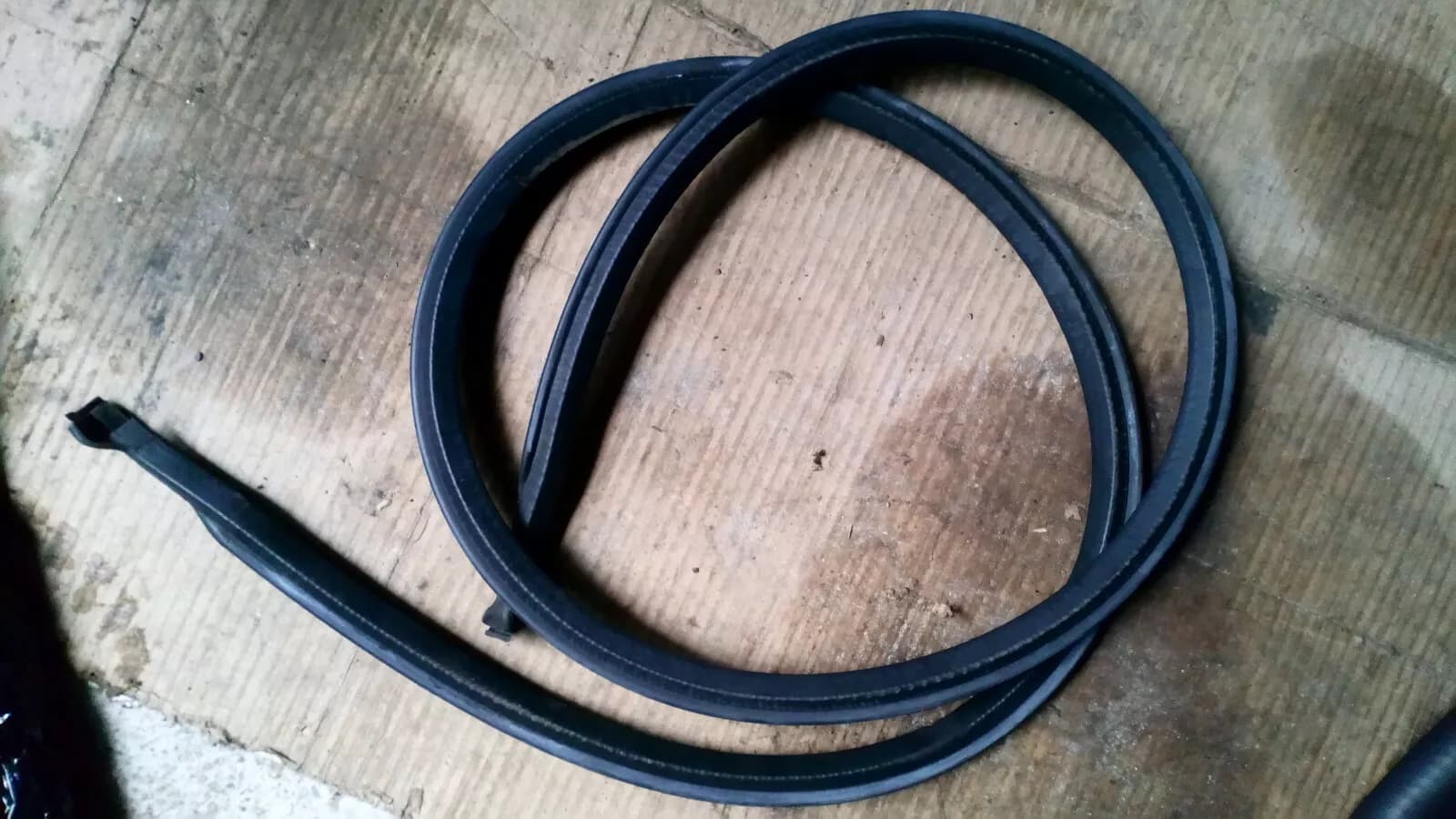 Saab 9-3 Convertible top seal (Tonneau cover seal) Year:1998-2003