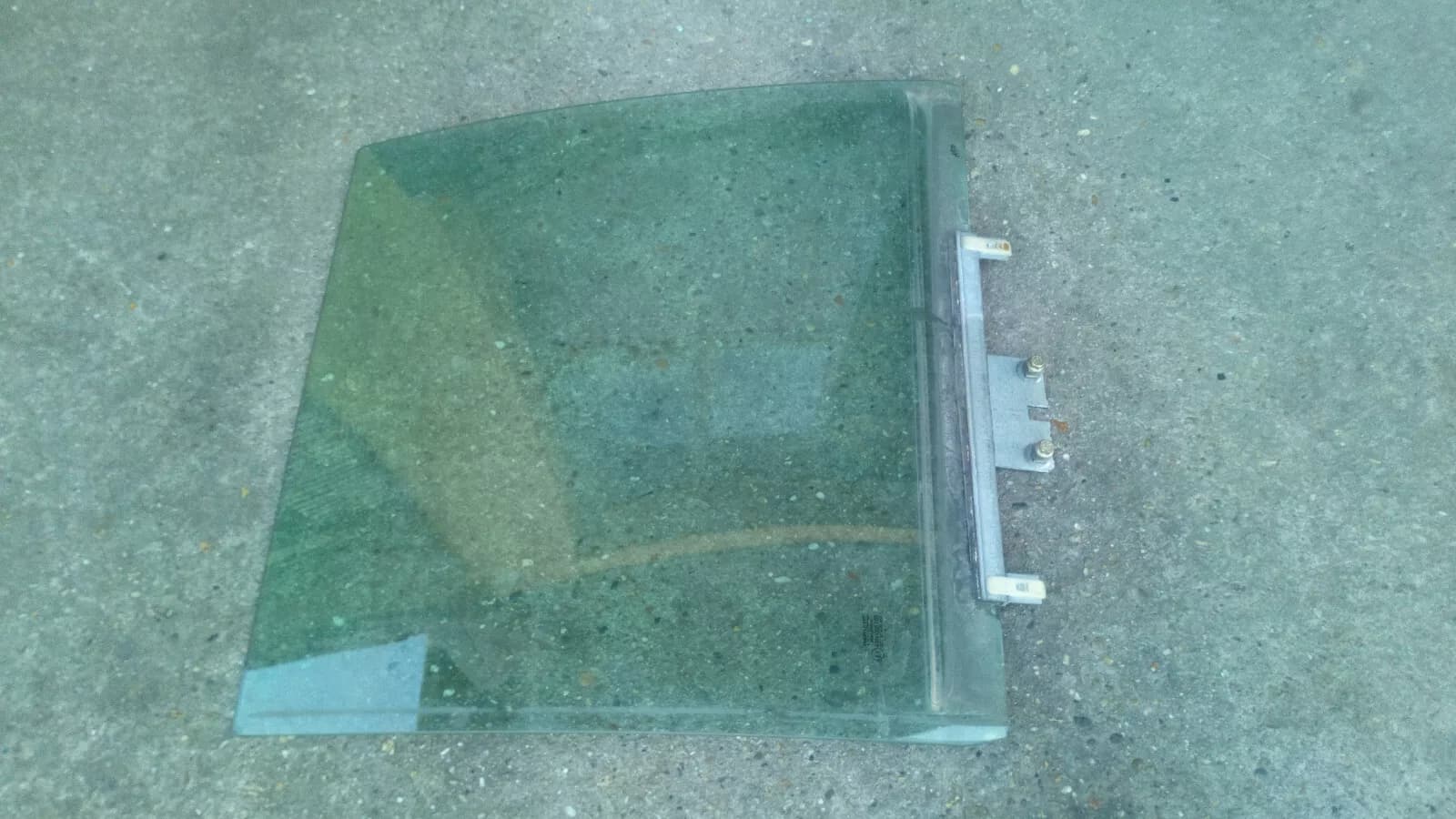 Saab 9000 door window left rear year:1995