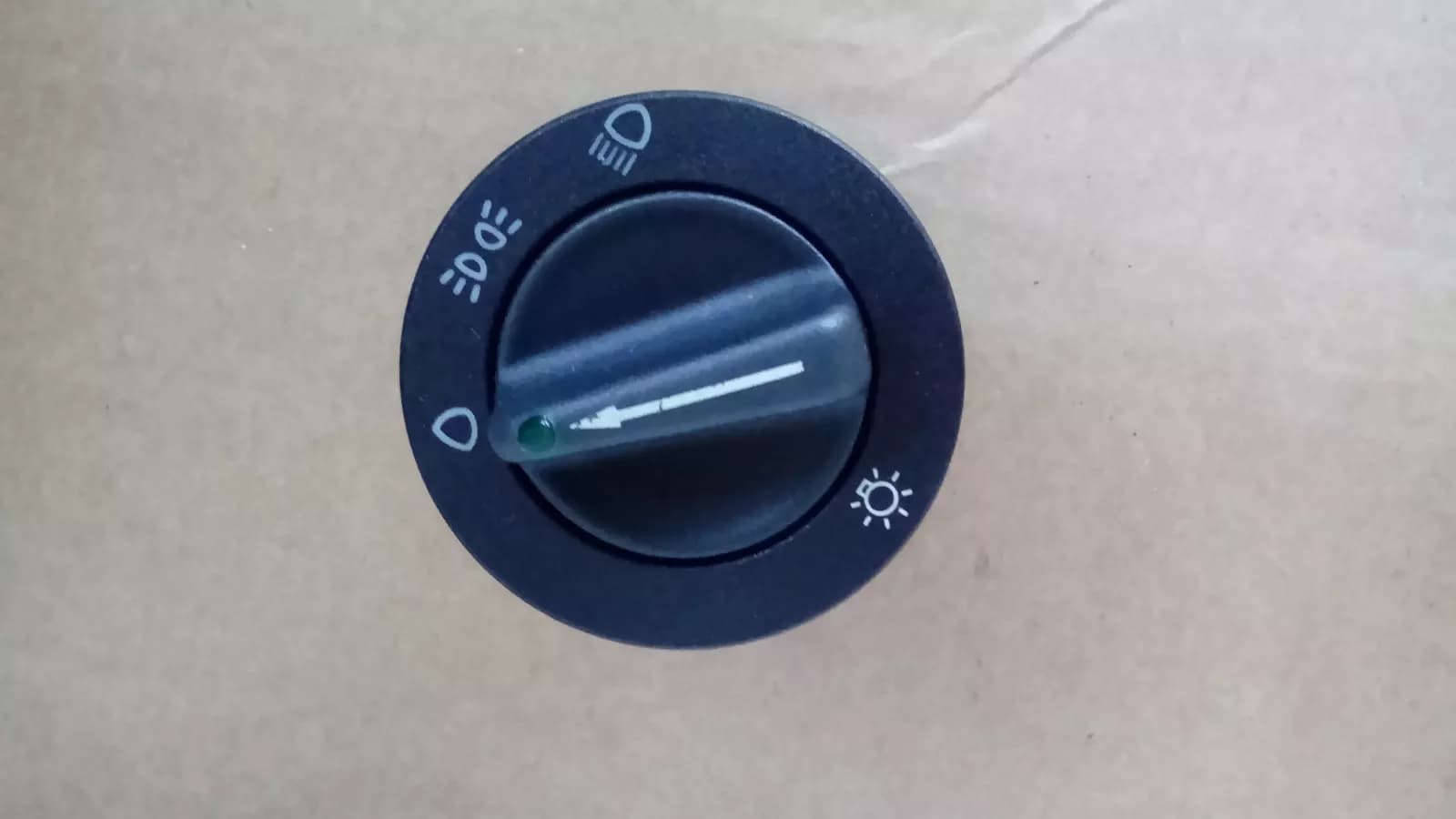 SAAB light switch part no: 8590838 year: 2002