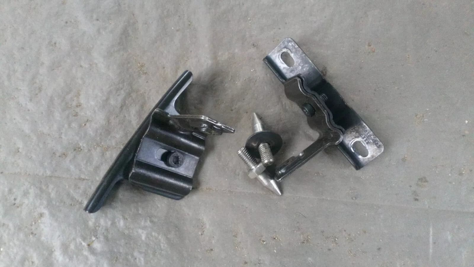 Saab 900 II soft top nut, screw :4766895 year:1994-98