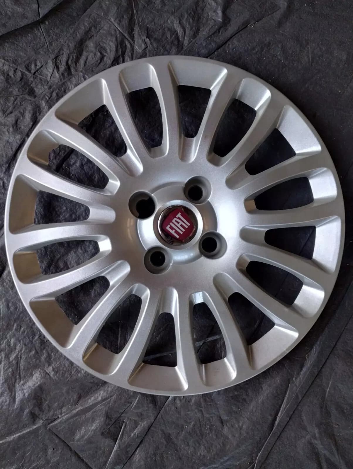 Genuine Fiat ROAD WHEEL HUB CAP No: 735481016