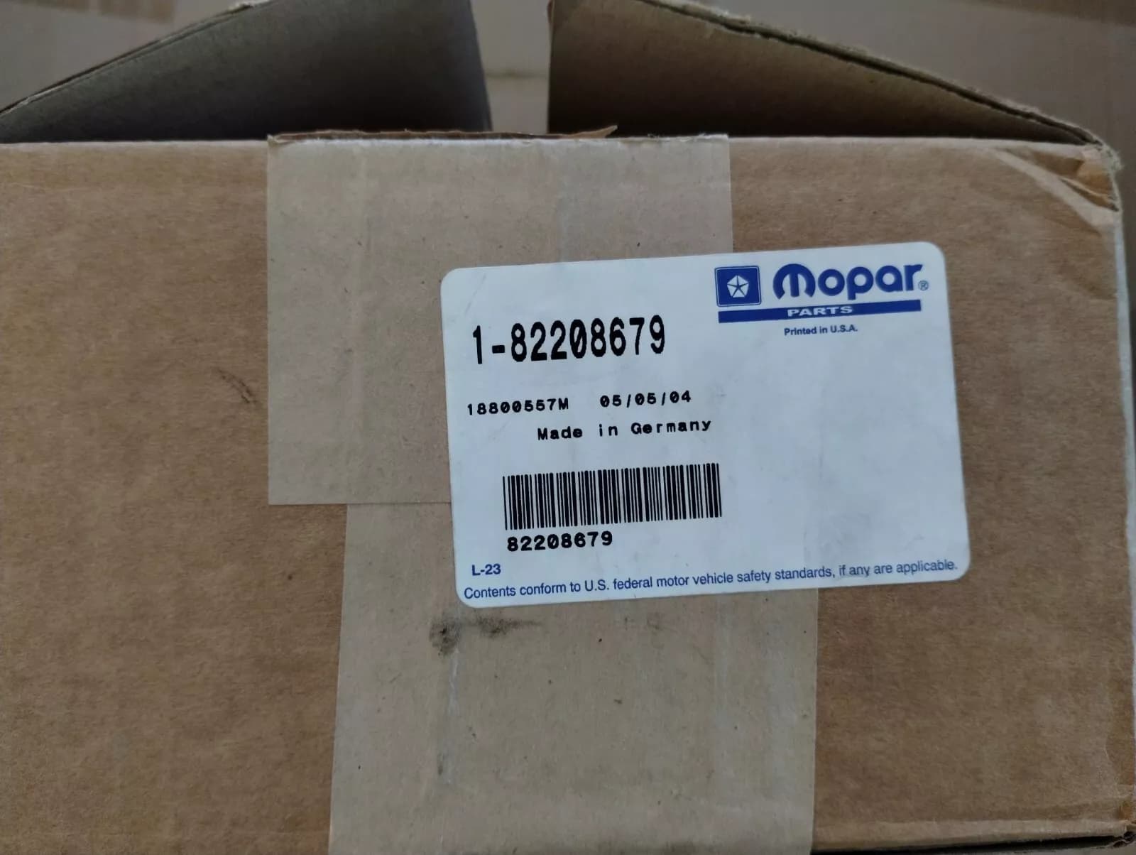 Genuine Chrysler, Mopar, cover 1 pcs no: 82208679