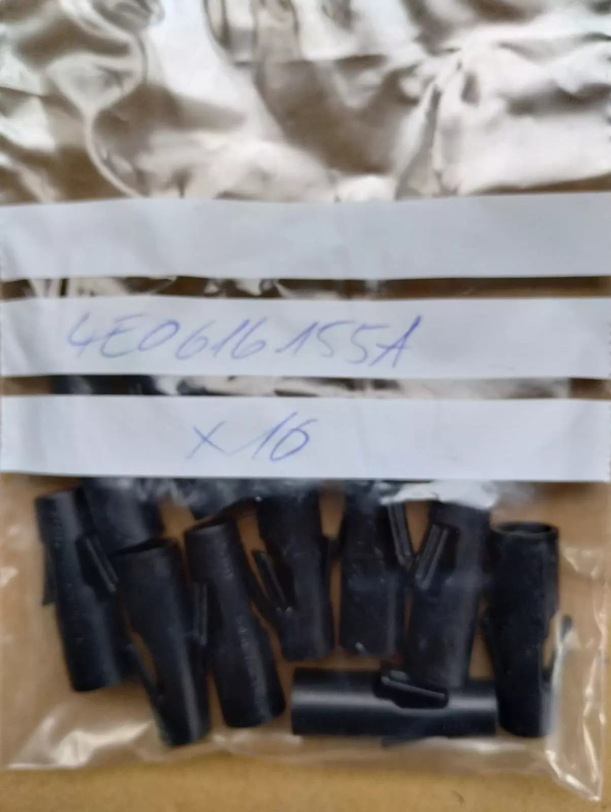 ORIGINAL BENTLEY CLIP 16 PCS No: 4E0616155A