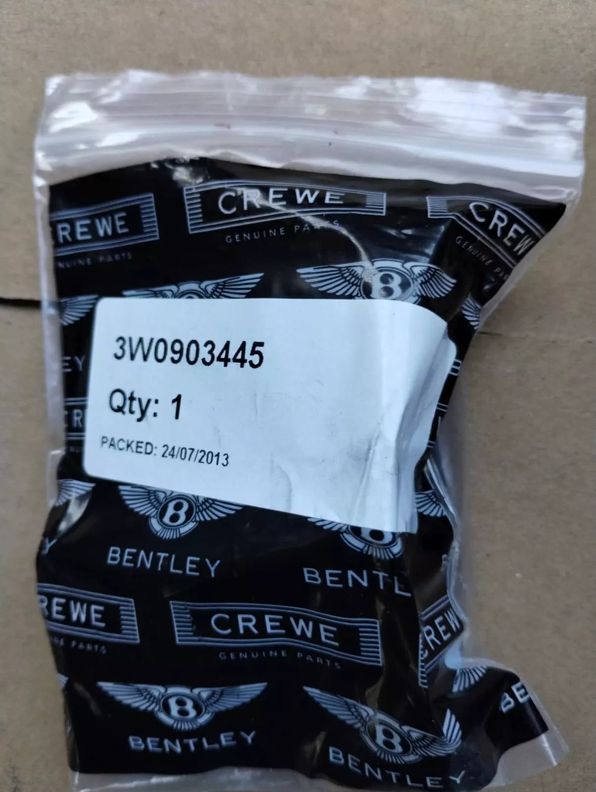 ORIGINAL BENTLEY SPLASH GUARD 1 PCS no: 3W0903445