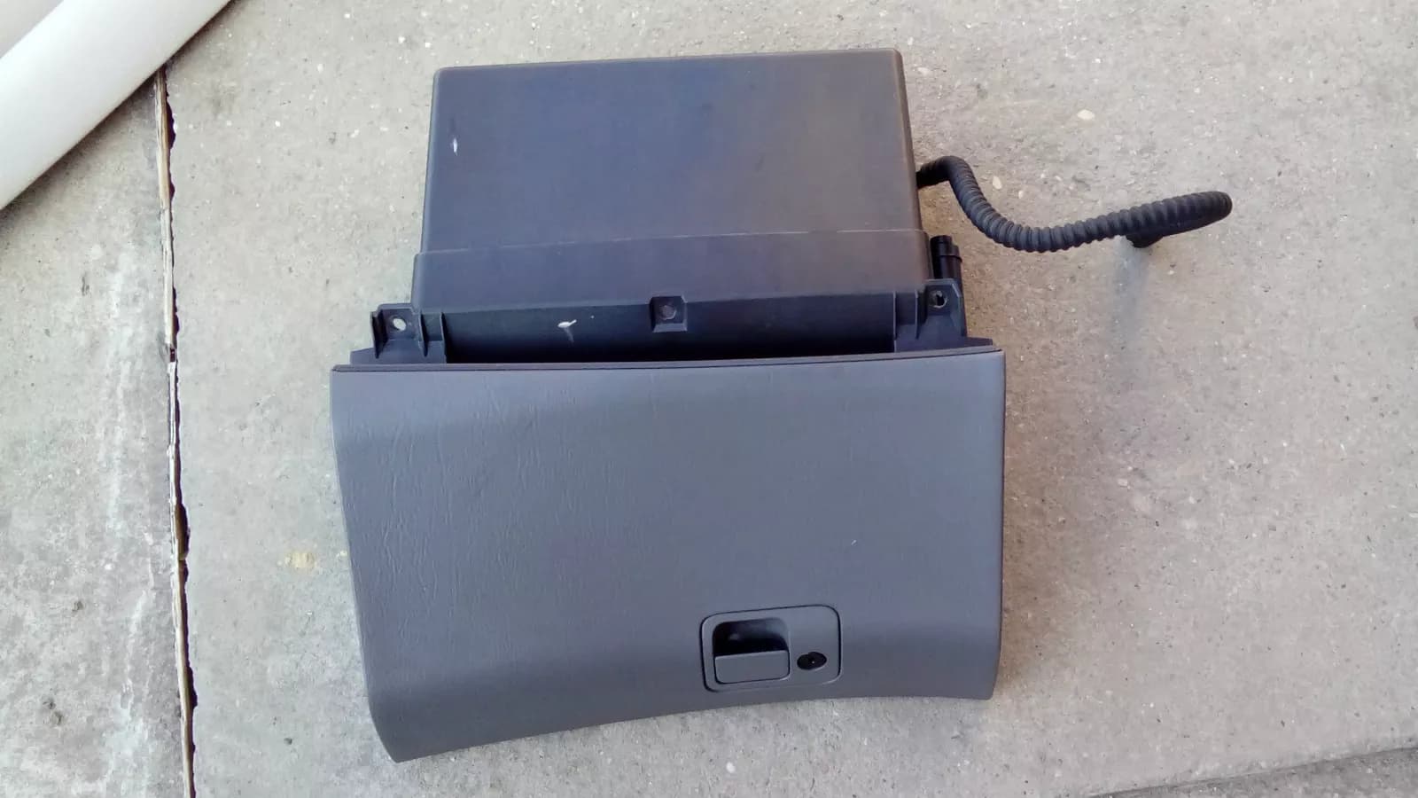 Saab 9-5 Bj:2002 hand compartment