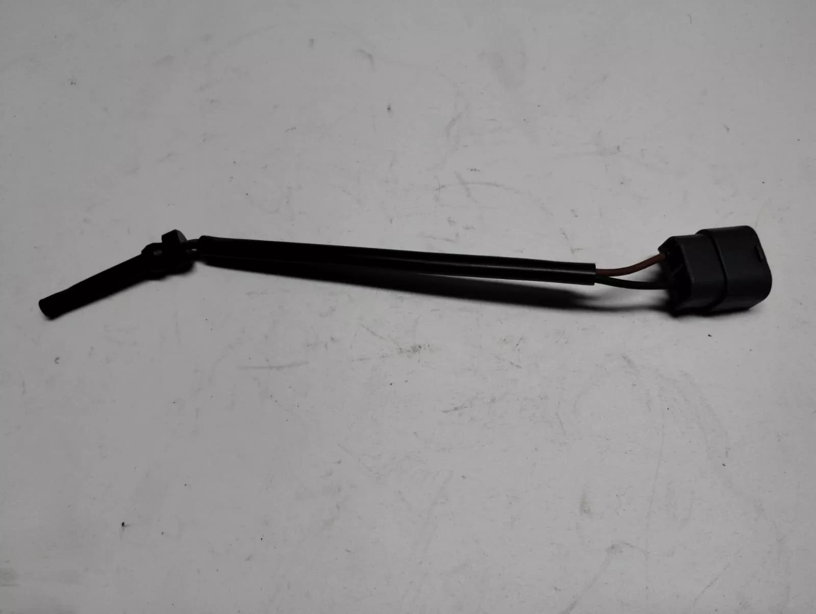 Saab 9000 Engine Coolant Level Sensor No : 7554348