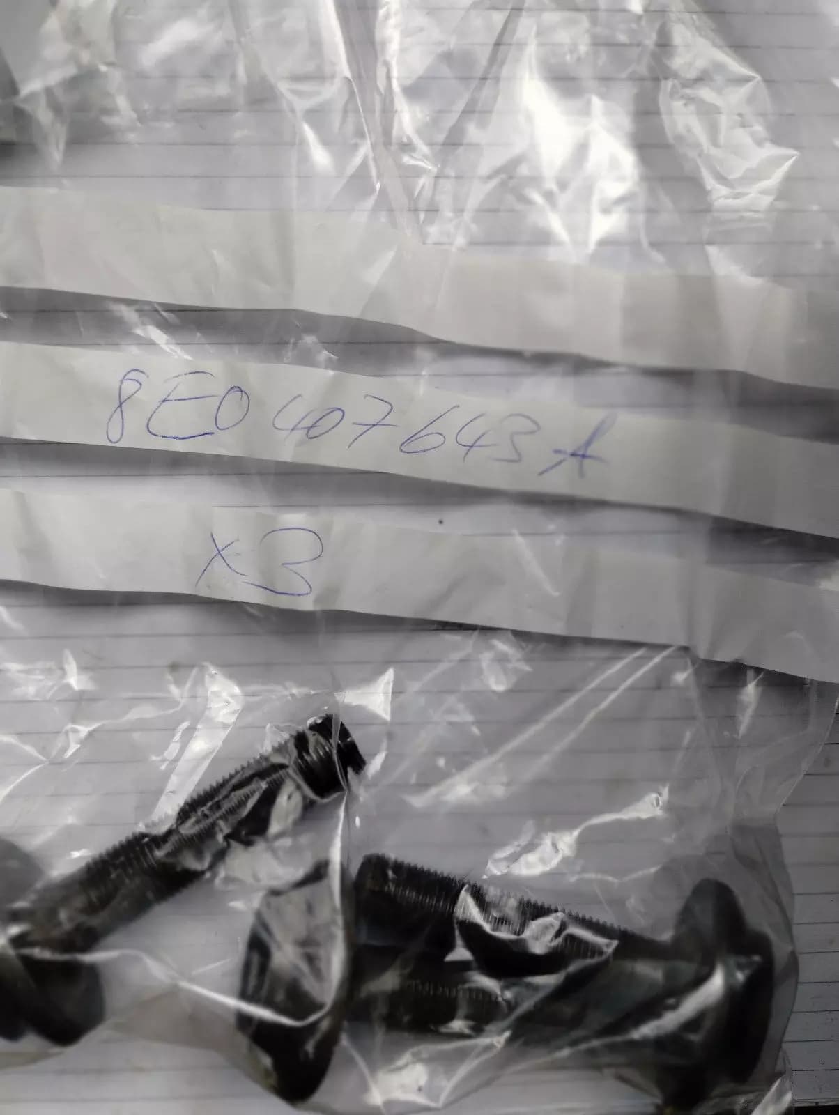 ORIGINAL VW GROUP PARTS, CENTER BOLT 3 PCS No: 8E0407643A