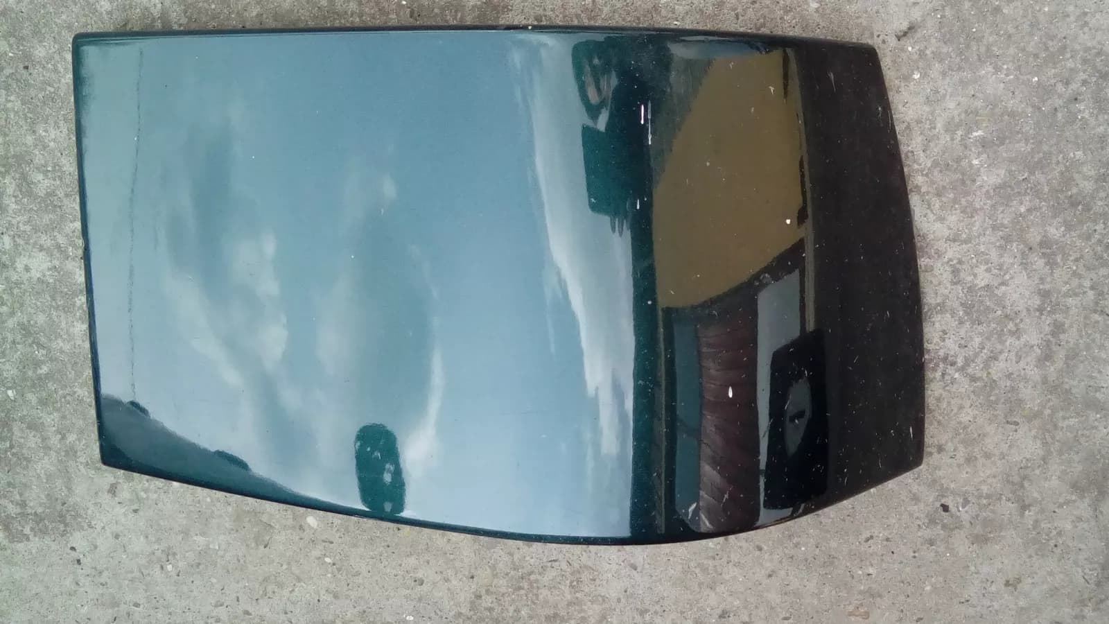 SAAB 9000 CSE, strip corner trim right Color green Part no: 9088980