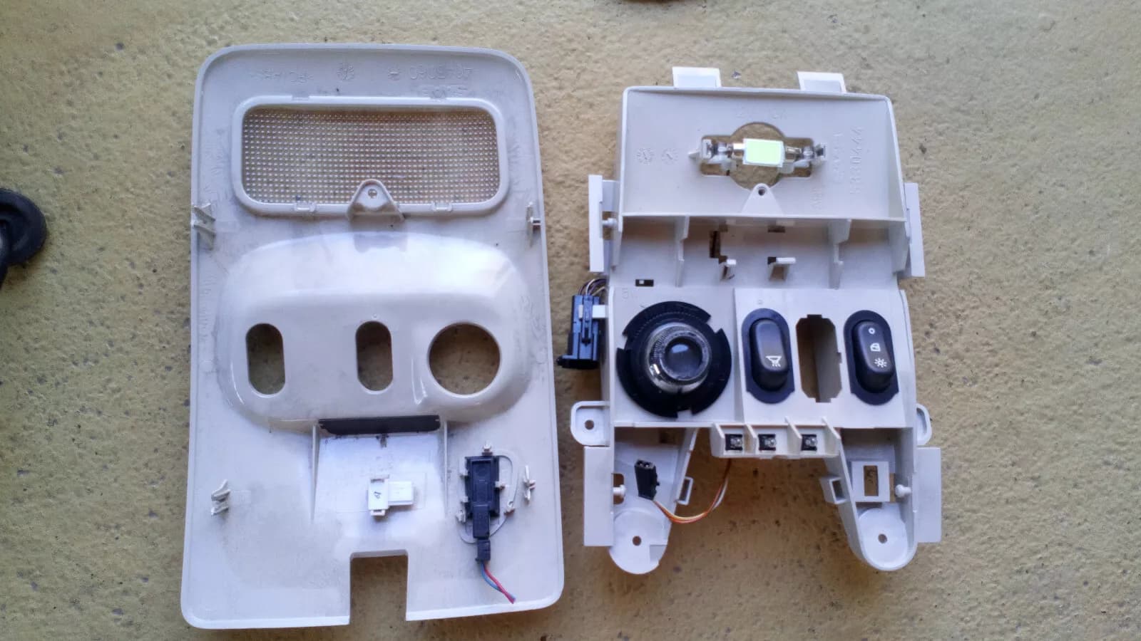 Saab 9-5 interior light part no:5330444, 4643060 year:1998-2005