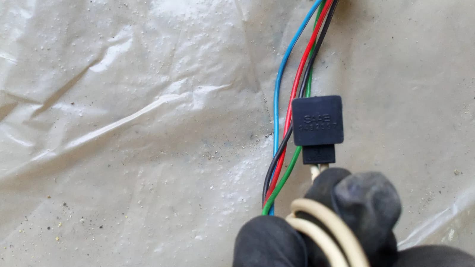 Saab 900 II Sensor Part No:9432597 year: 1996