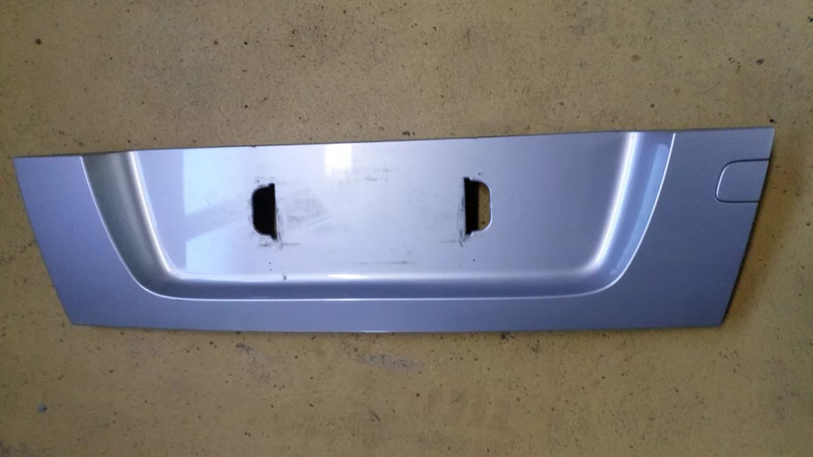 SAAB 9-5 station wagon, rear door trim silver part no:5283619 year:2002