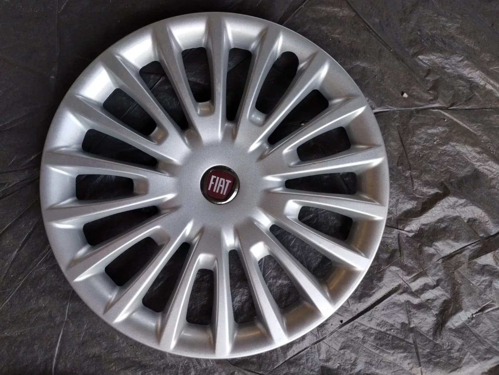 Genuine Fiat ROAD WHEEL HUB CAP No : B632