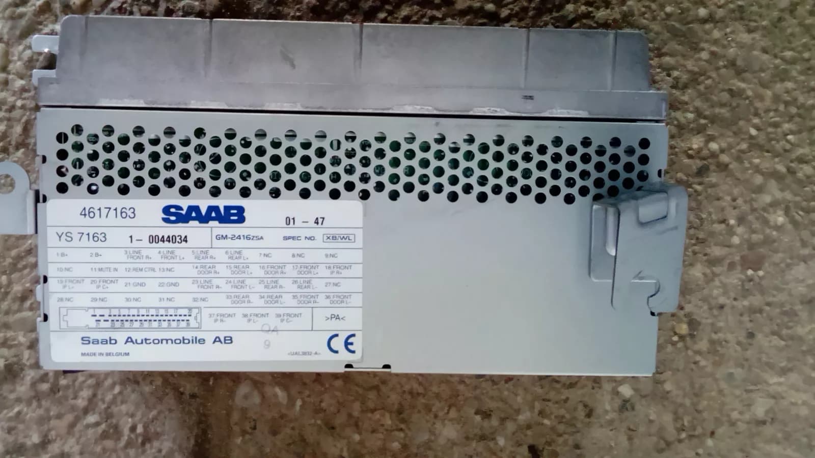 Saab 9-5 control unit amplifier part no: 4617163