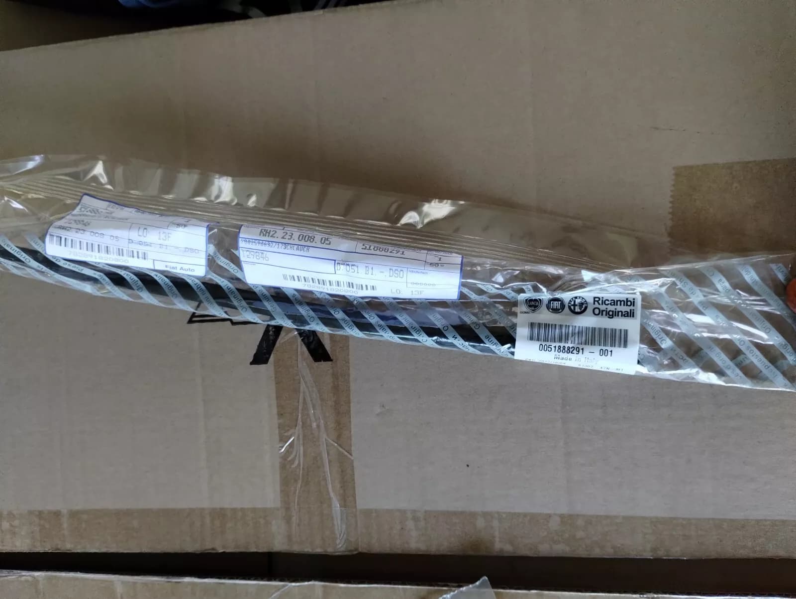 Genuine Alfa Romeo, Lancia, Fiat, Rubber tube No: 51888291