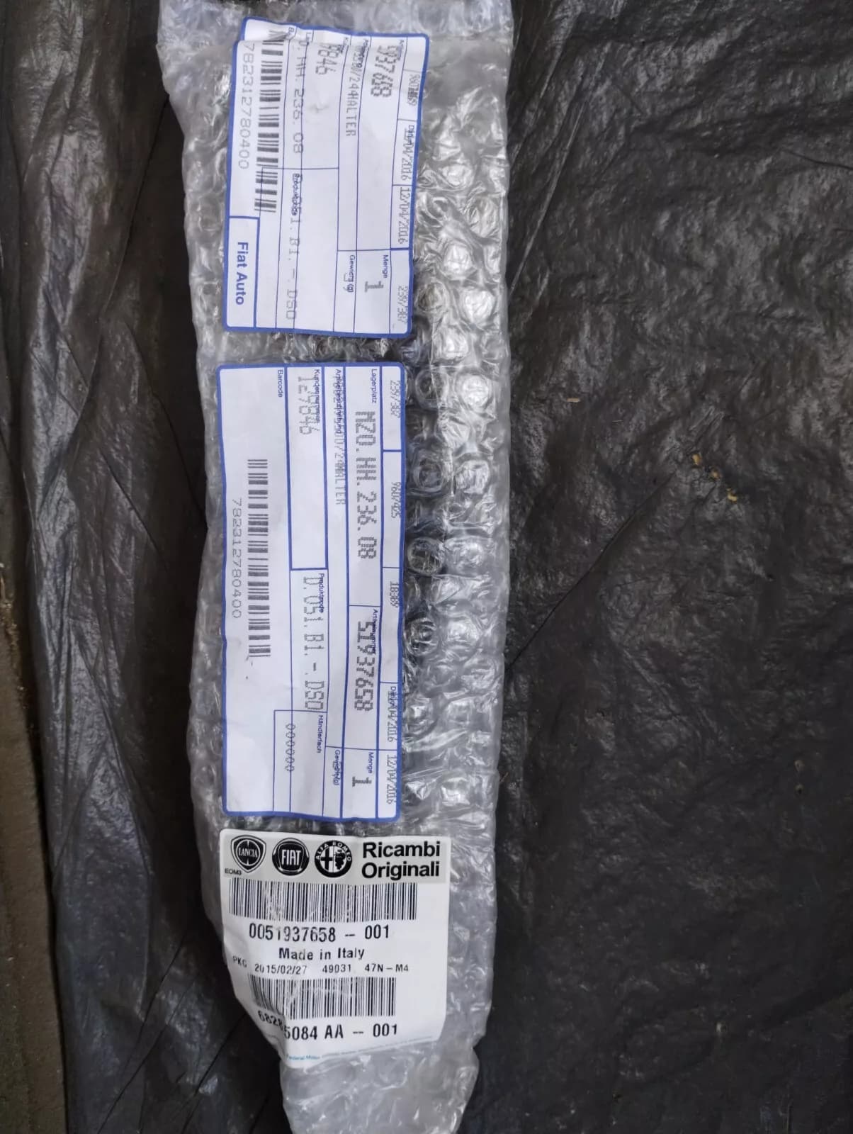 Genuine Fiat bumper bracket No: 51937658