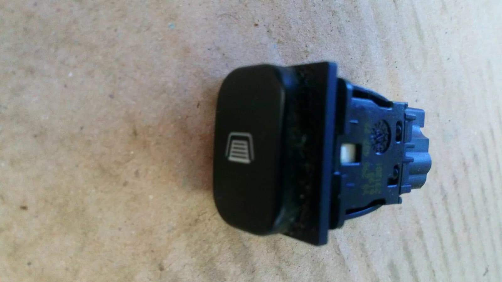 Peugeot 607 Sonnerollo switch part no:9629648777