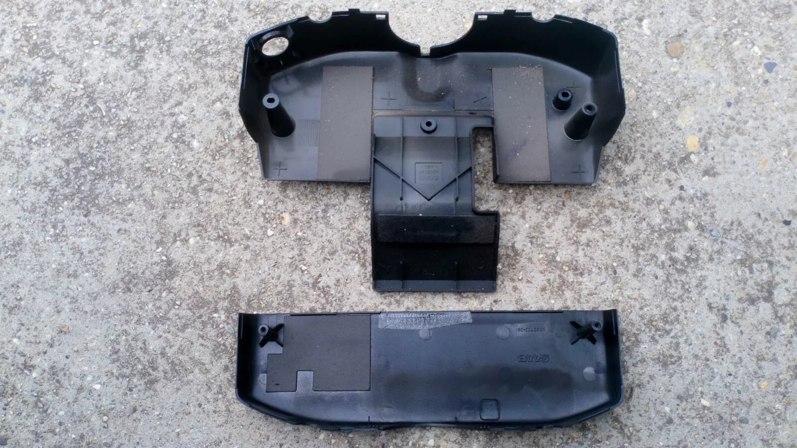 SAAB 9000 Steering column cover part no:4519047, 4082723