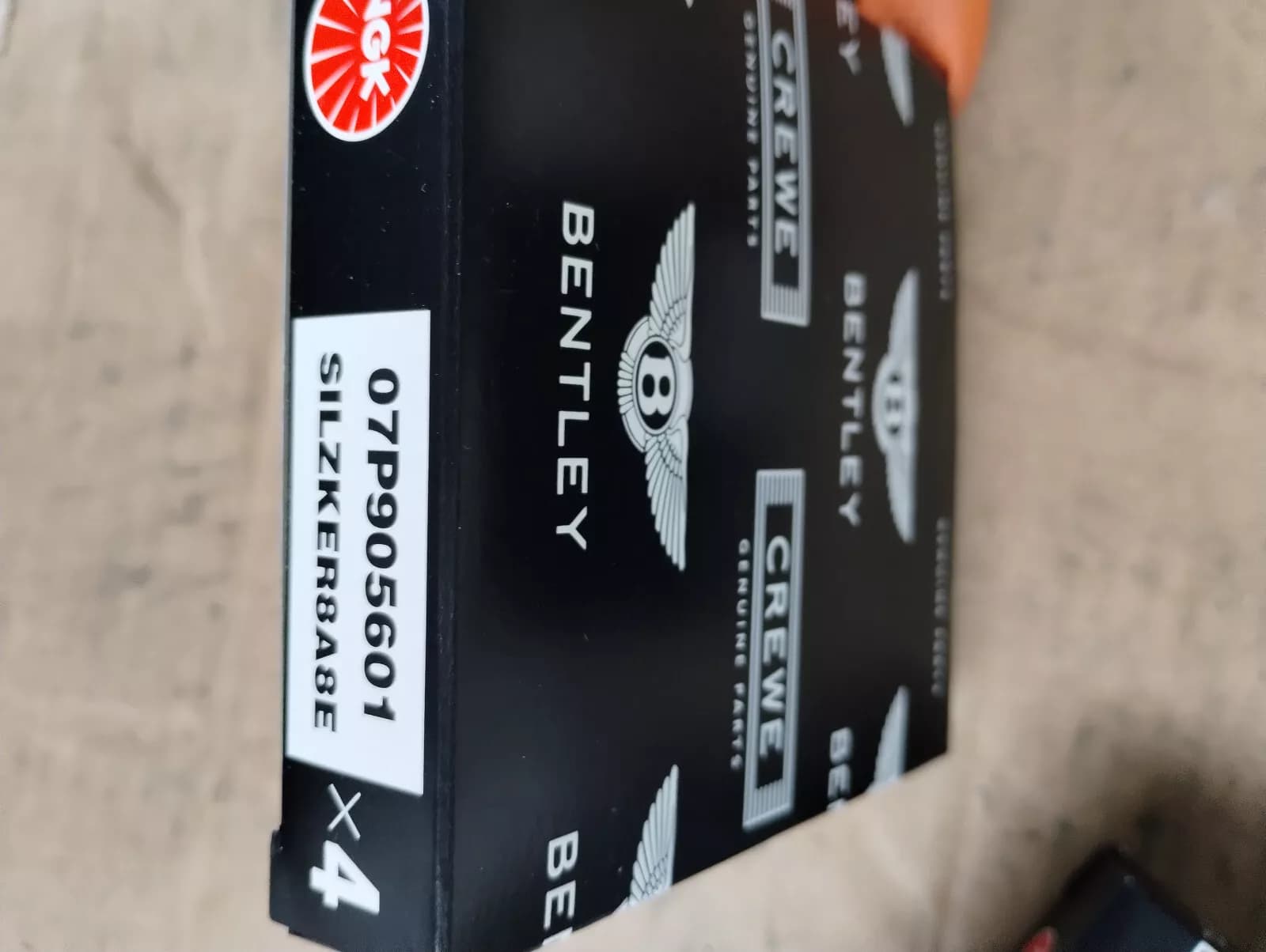 Bentley genuine SPARK PLUG No:07P905601