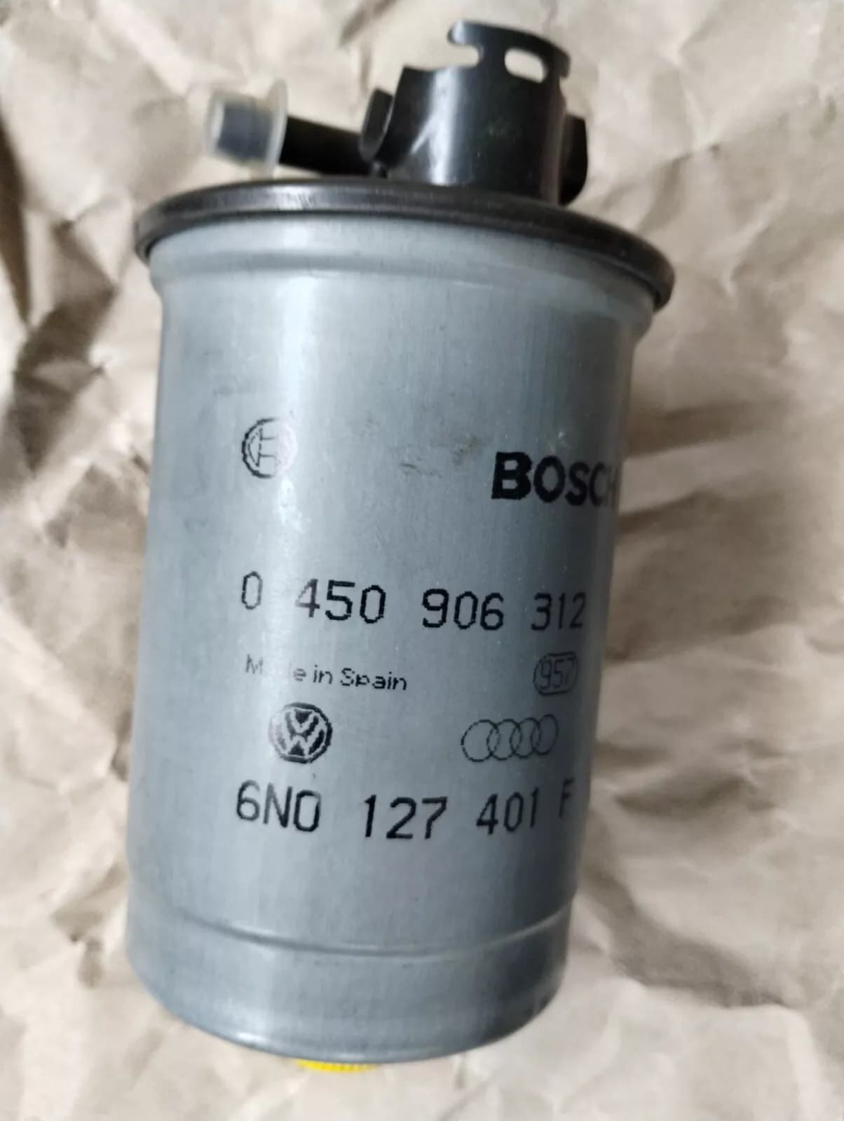 Genuine Volkswagen / Audi Filter No: 6N0127401F, 0450906312
