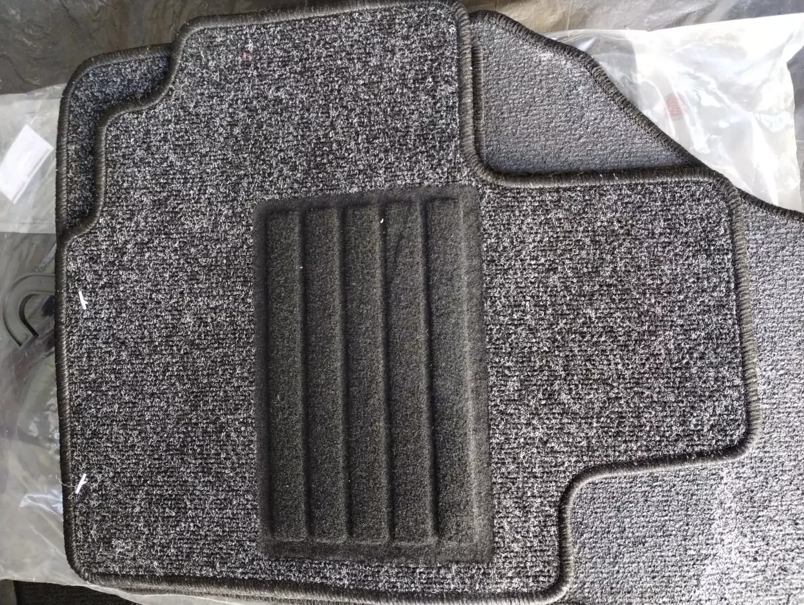 Suzuki Celerio floor mats from 02 14 NR: 8849