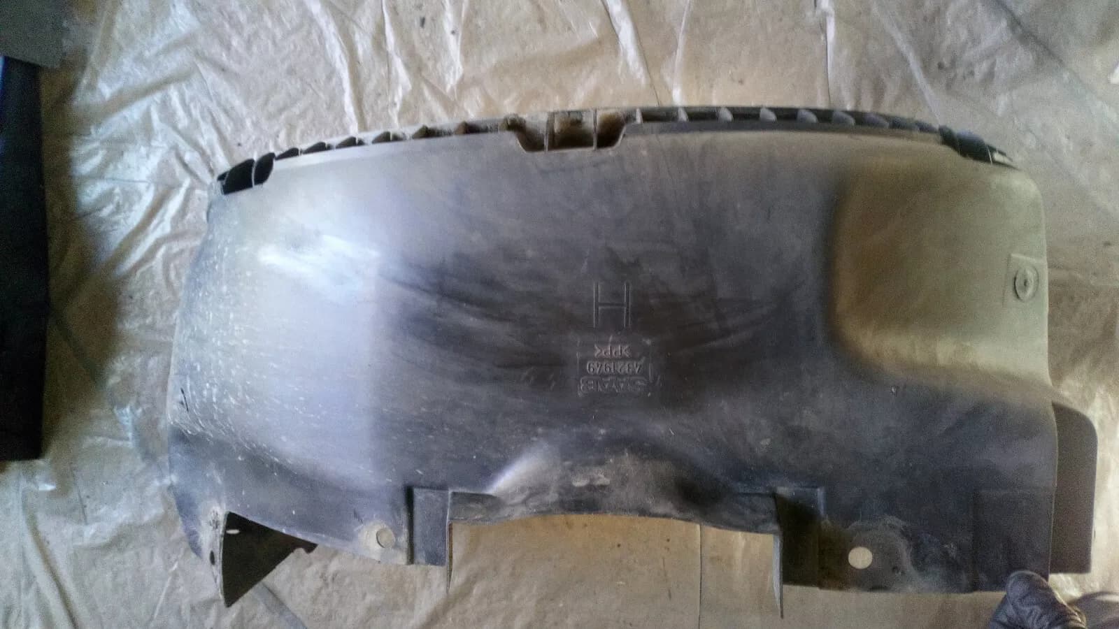 SAAB 900NG, 9-3 wheel arch rightPart no :4321949 year:1994-2003