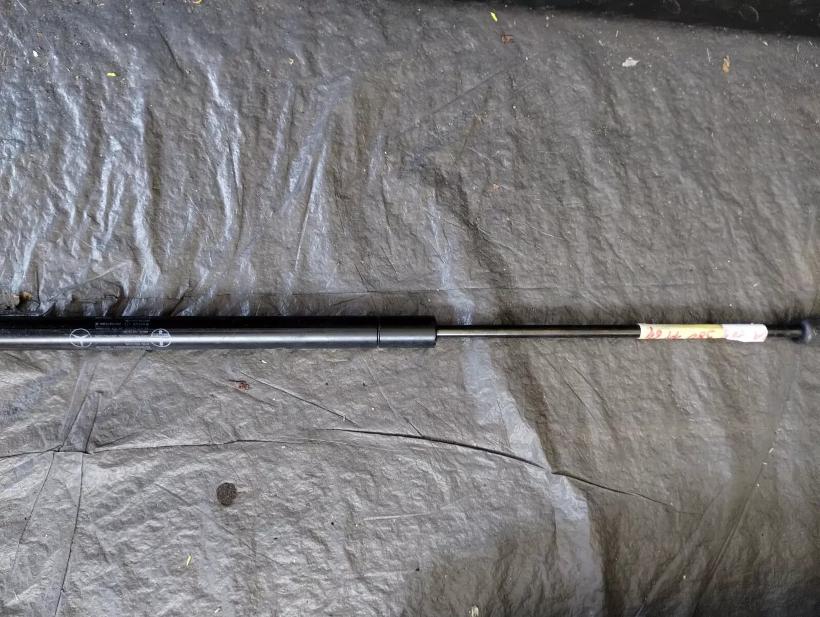 Genuine Mercedes Gas spring No : A1689801164