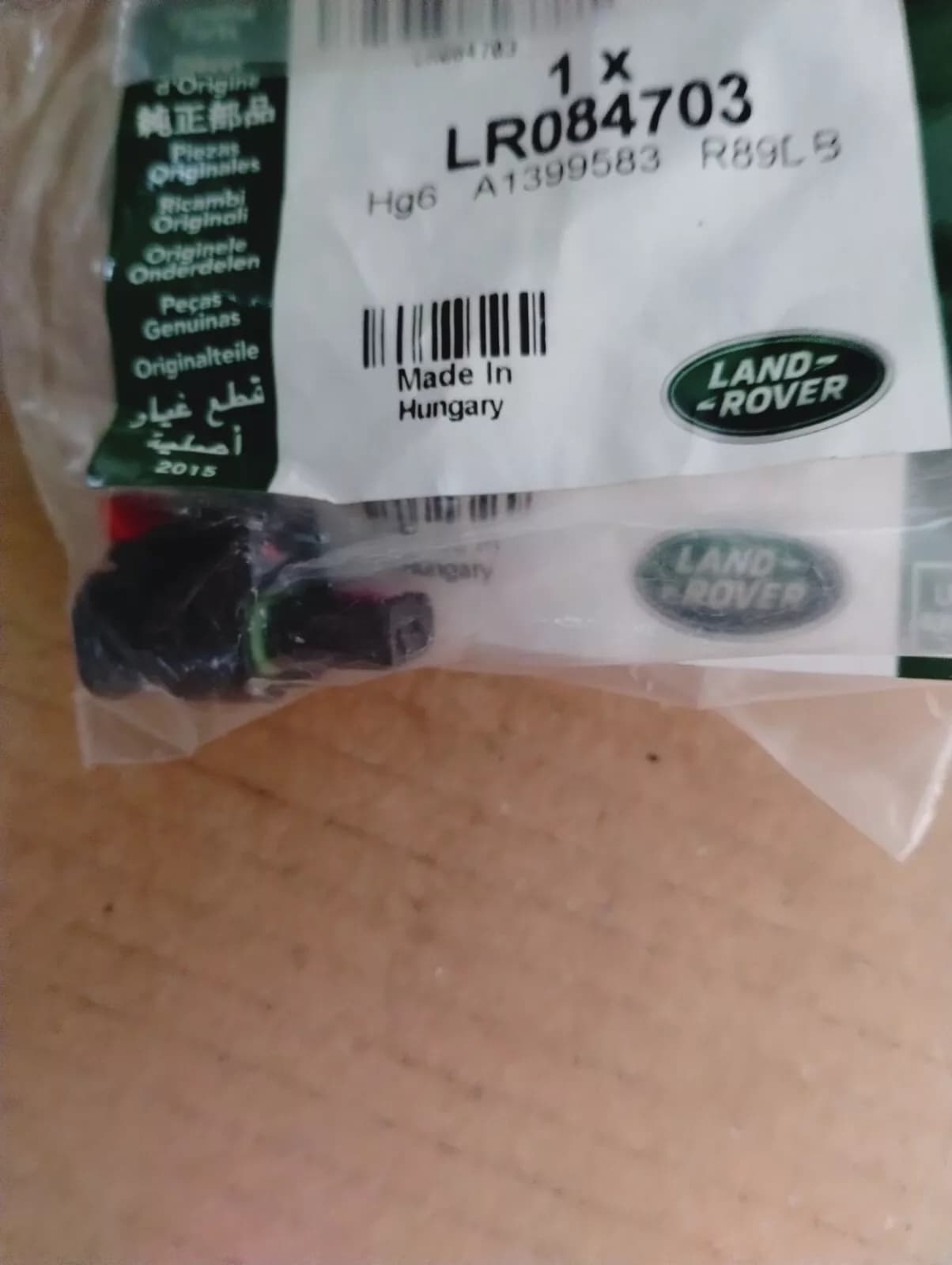 Genuine Jaguar, Land Rover, Connector 4 Pcs Nr: LR084703
