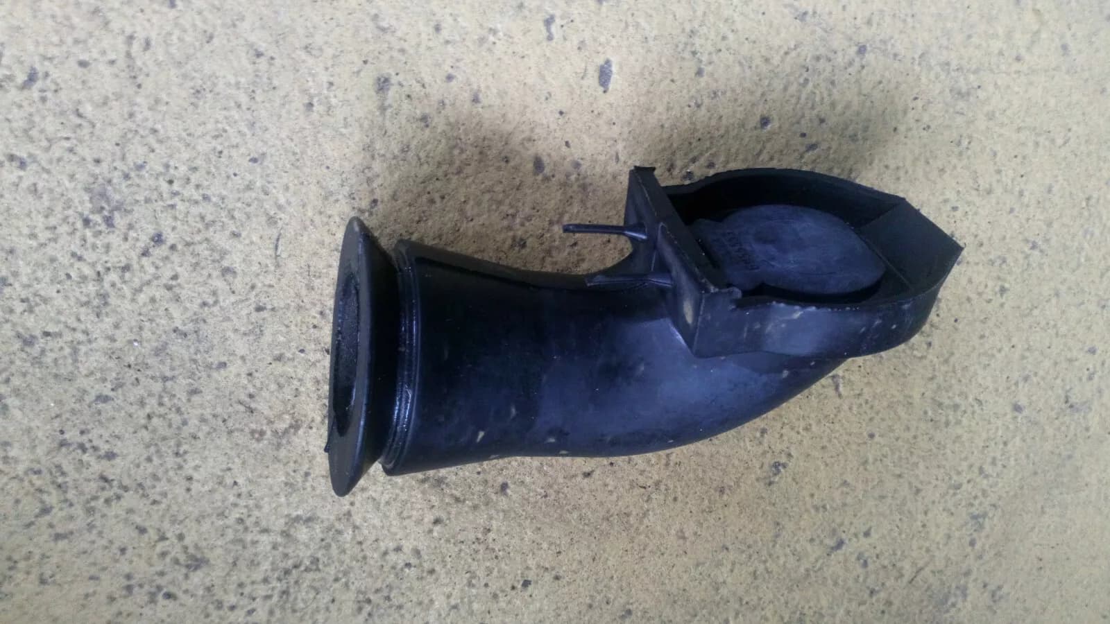 SAAB 9000 drain pipe part no:6955546, 695553 year:1992-98