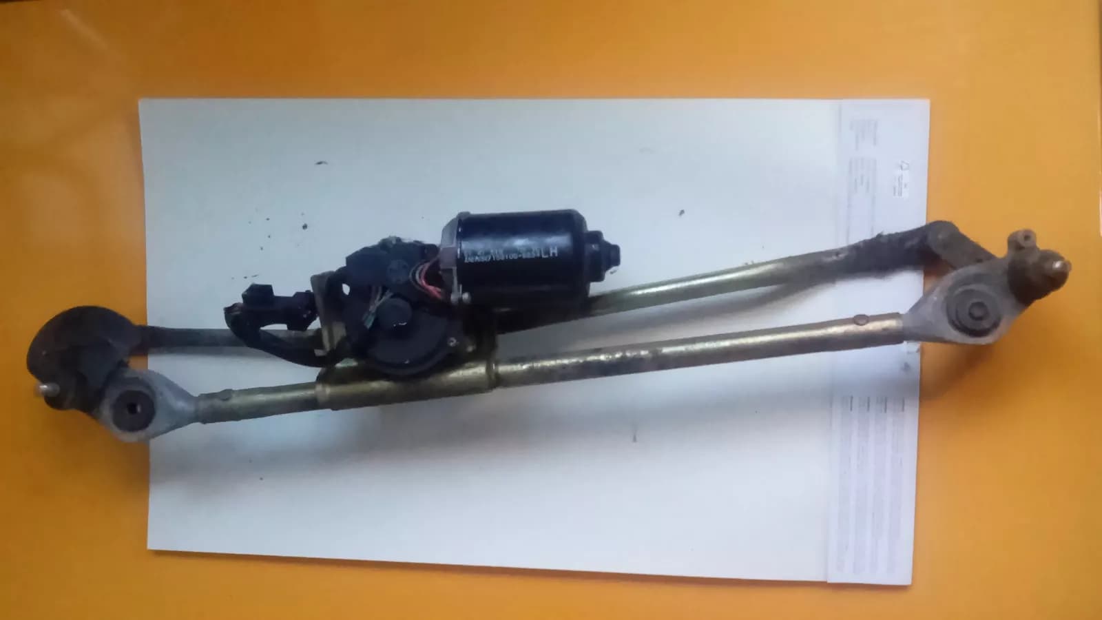 Saab 9-3 (YS3D) front wiper motor + wiper linkage 5141510