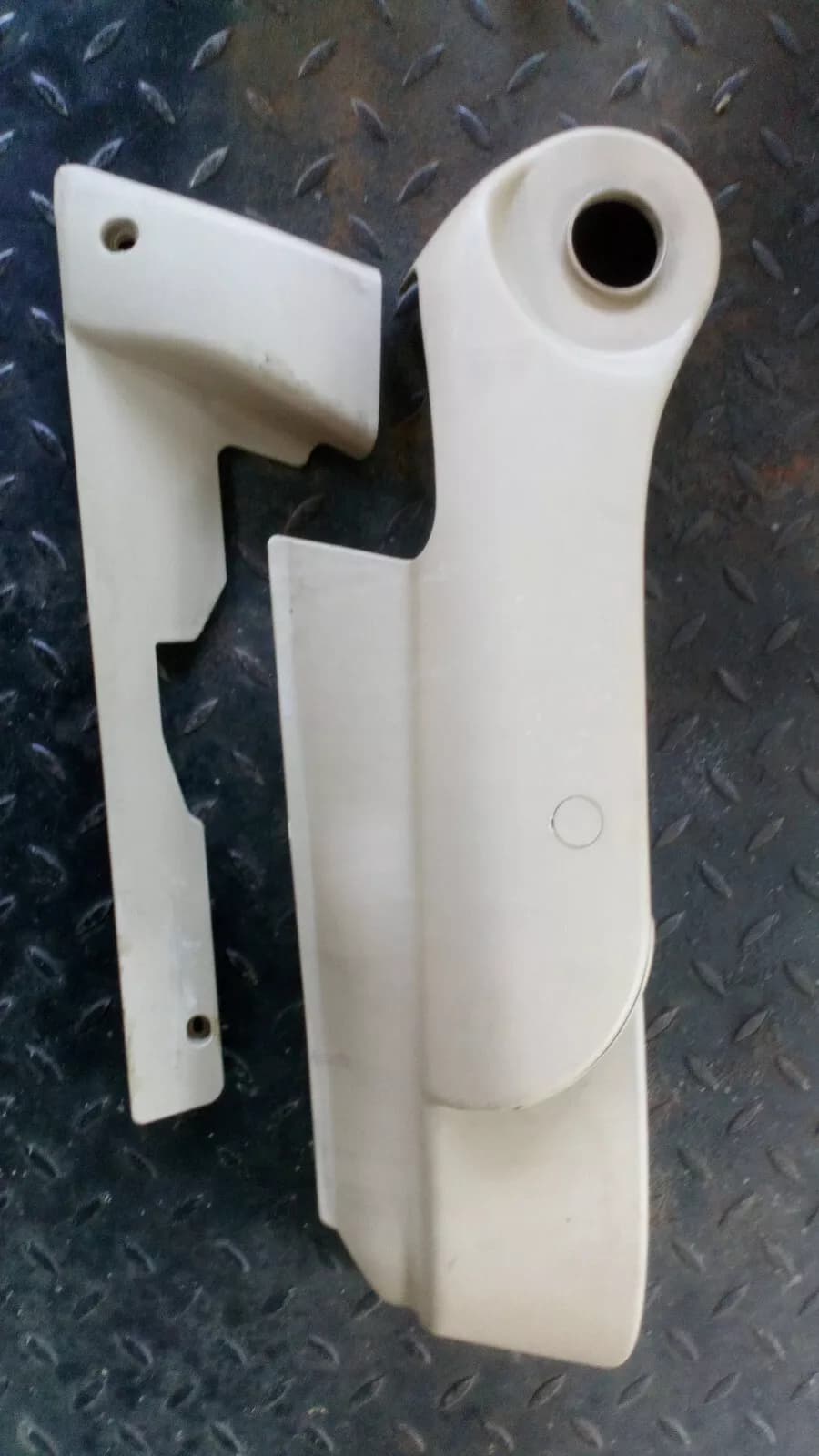 SAAB 9-5 seat side cover right Farbe Beige Teilnr:4845970,4846135