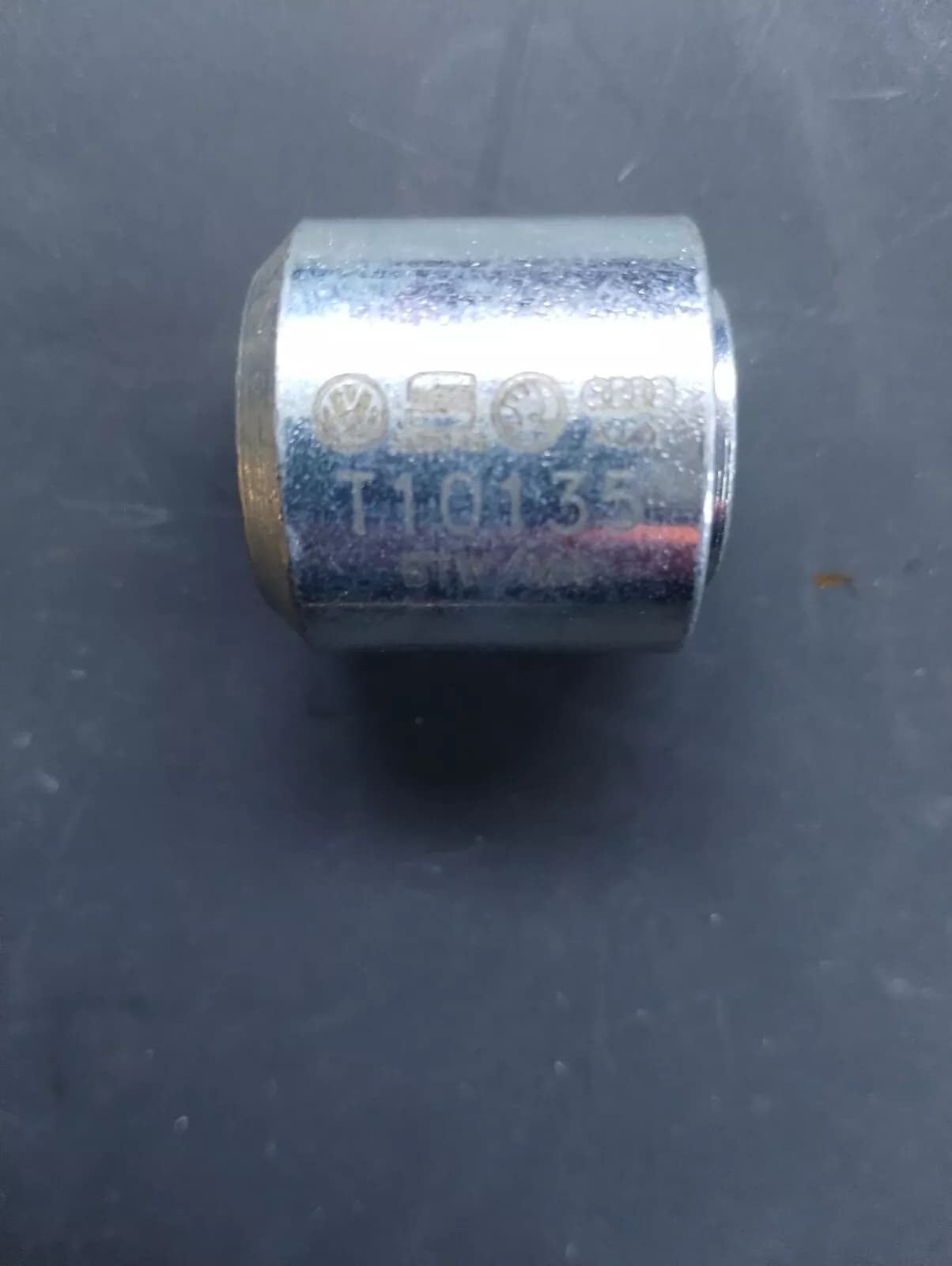 NEW BENTLEY genuine SEAL INSTALLER No: T10135