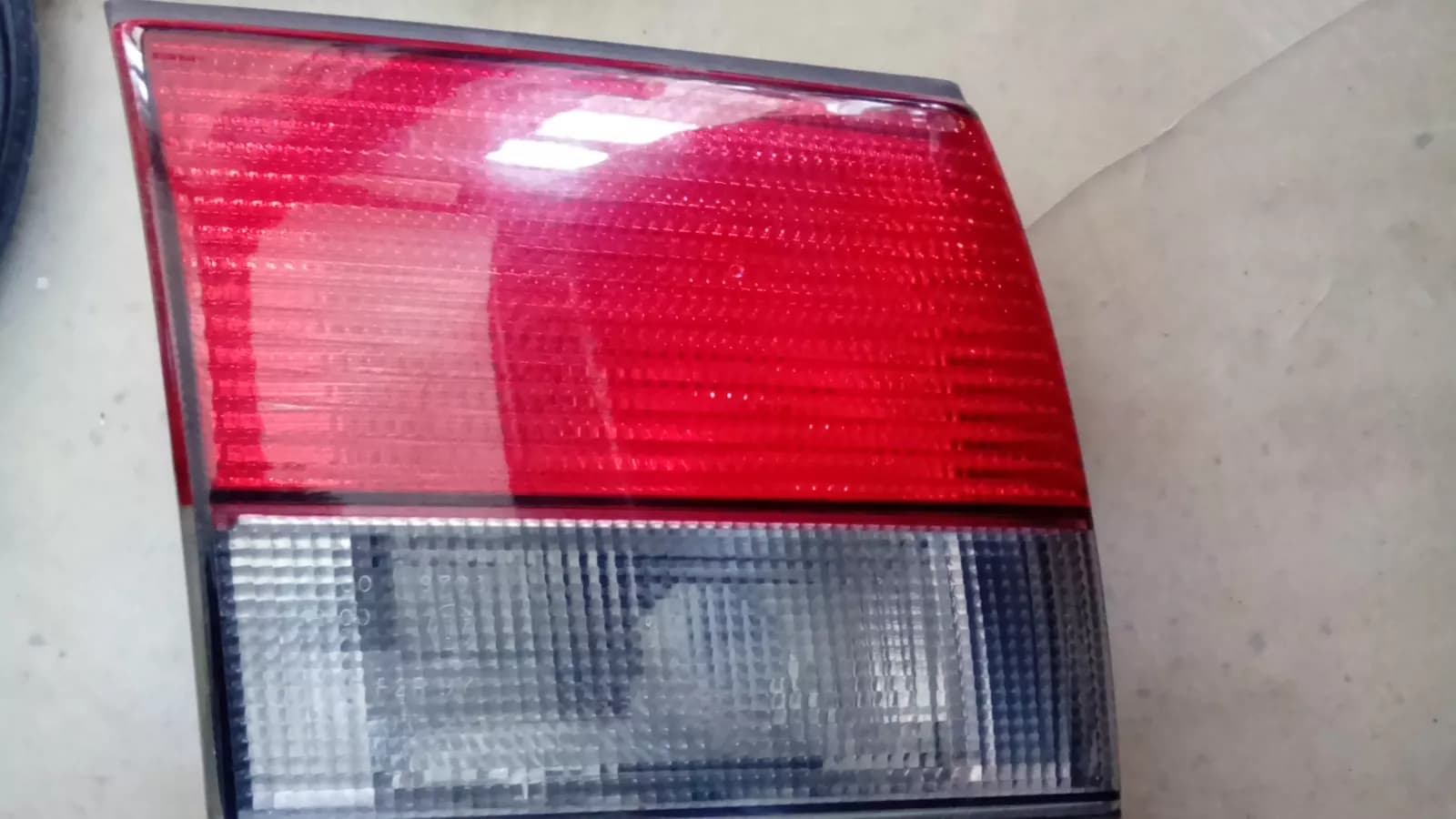 SAAB 9-3 rear light left part no:4831145 year: 2001