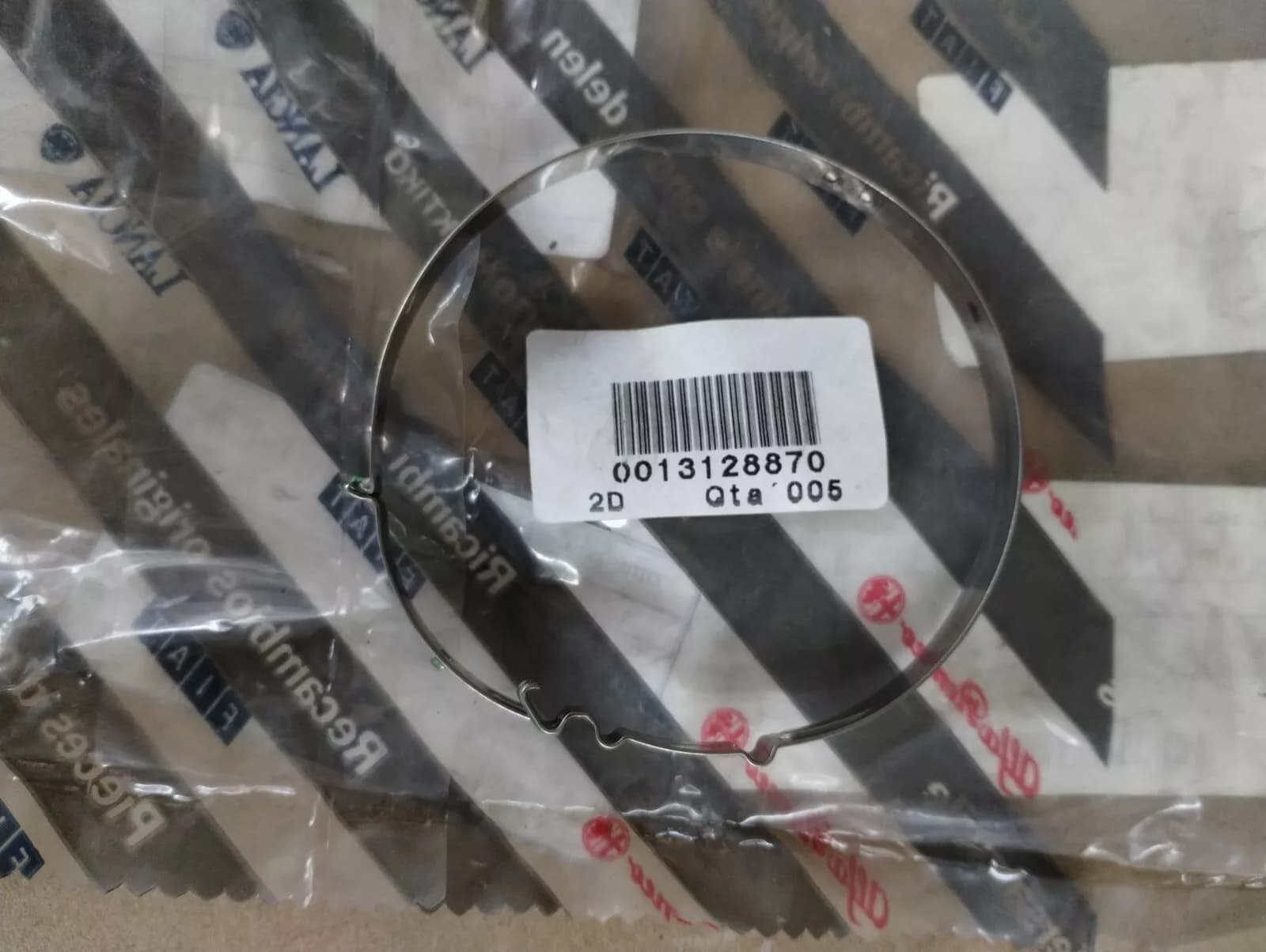 Genuine Fiat, Alfa Romeo clamp 4 pcs No : 13128870