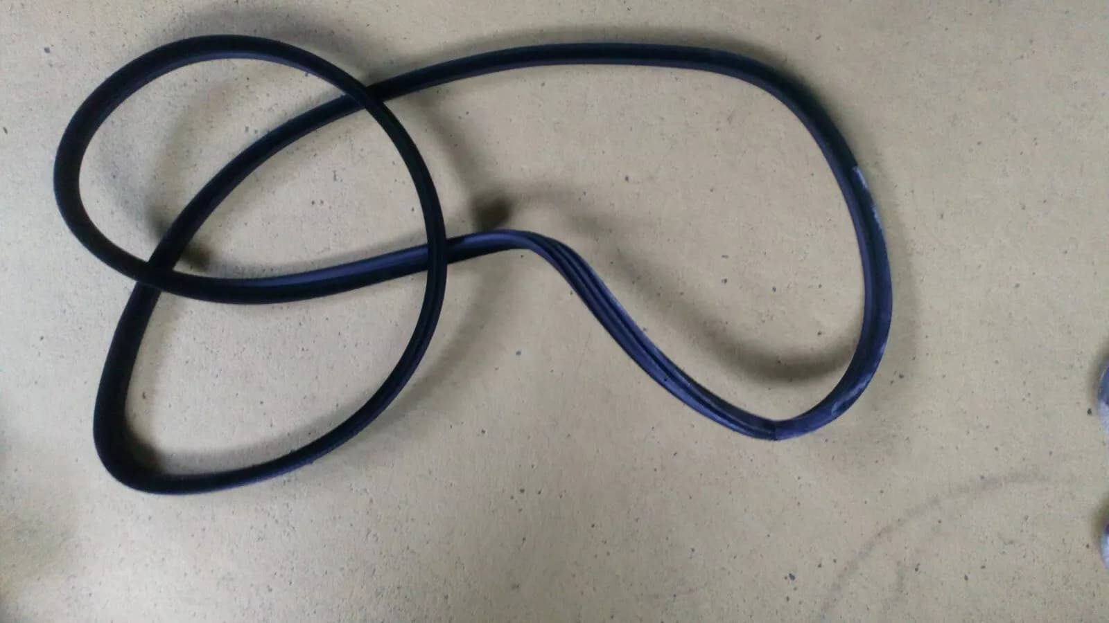 Peugeot 607 door seal right rear year:2006