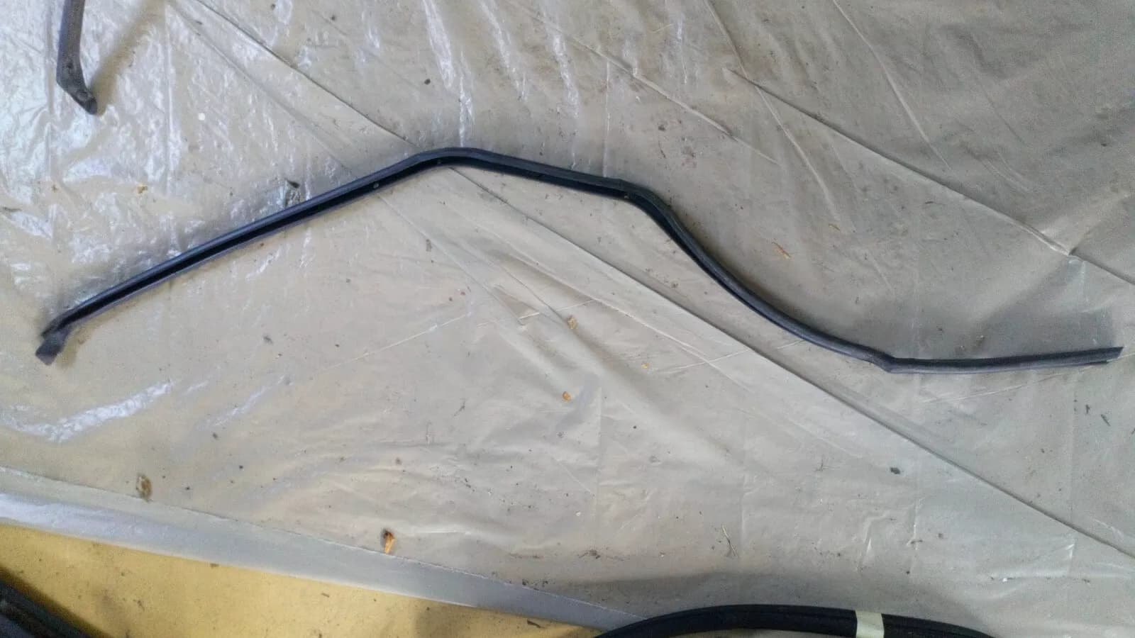 SAAB 9000 door fender seal left rear part no:9089436 year: 1992-98