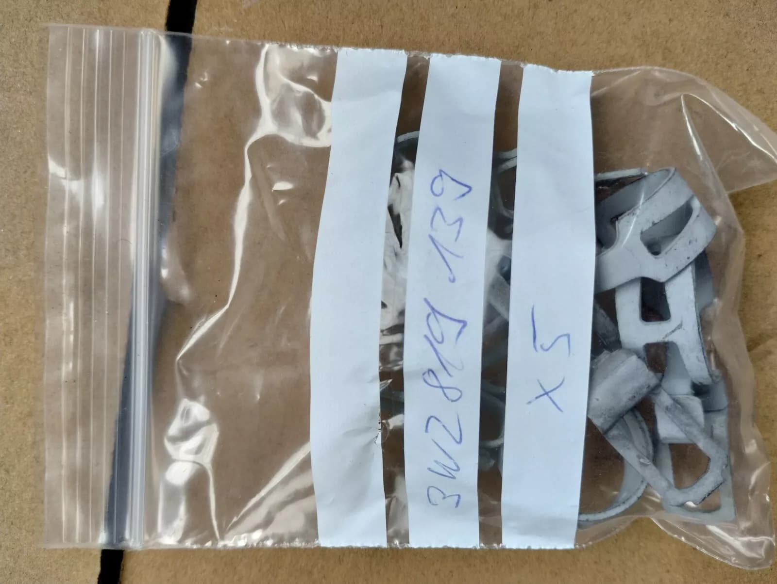 ORIGINAL BENTLEY SPRING BAND CLAMP 5 PCS NR: 3W2819139