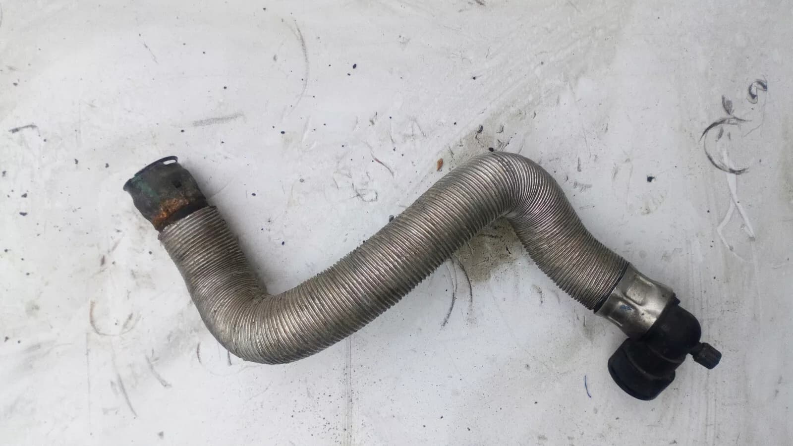 Peugeot 607 2 2HDI 170Ps Water hose