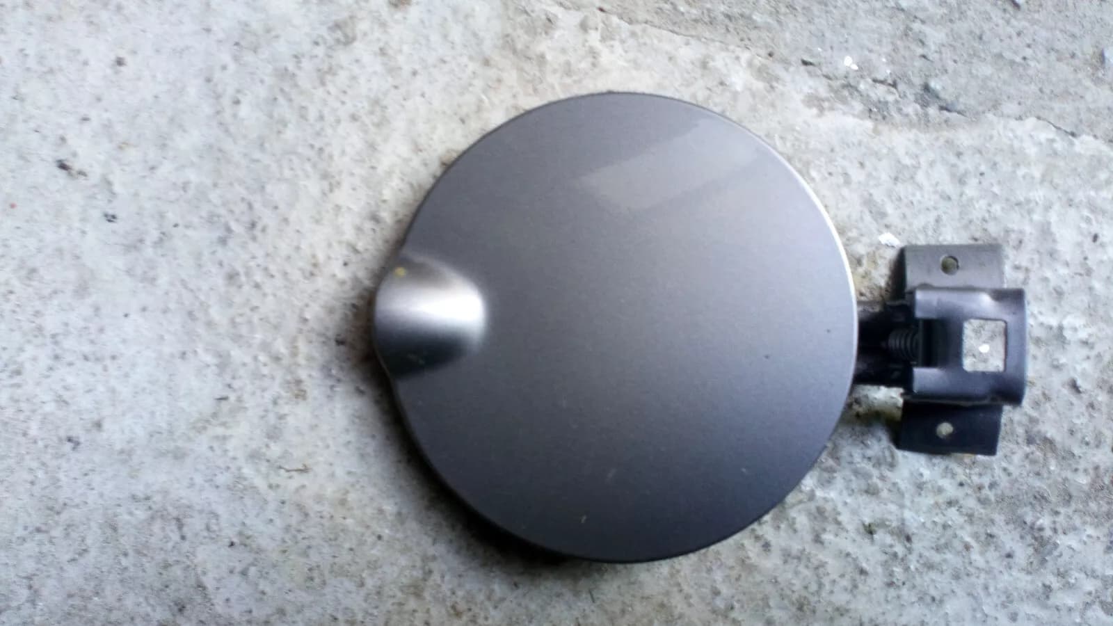 Saab 9-3 fuel filler cap smoke silver year 2002